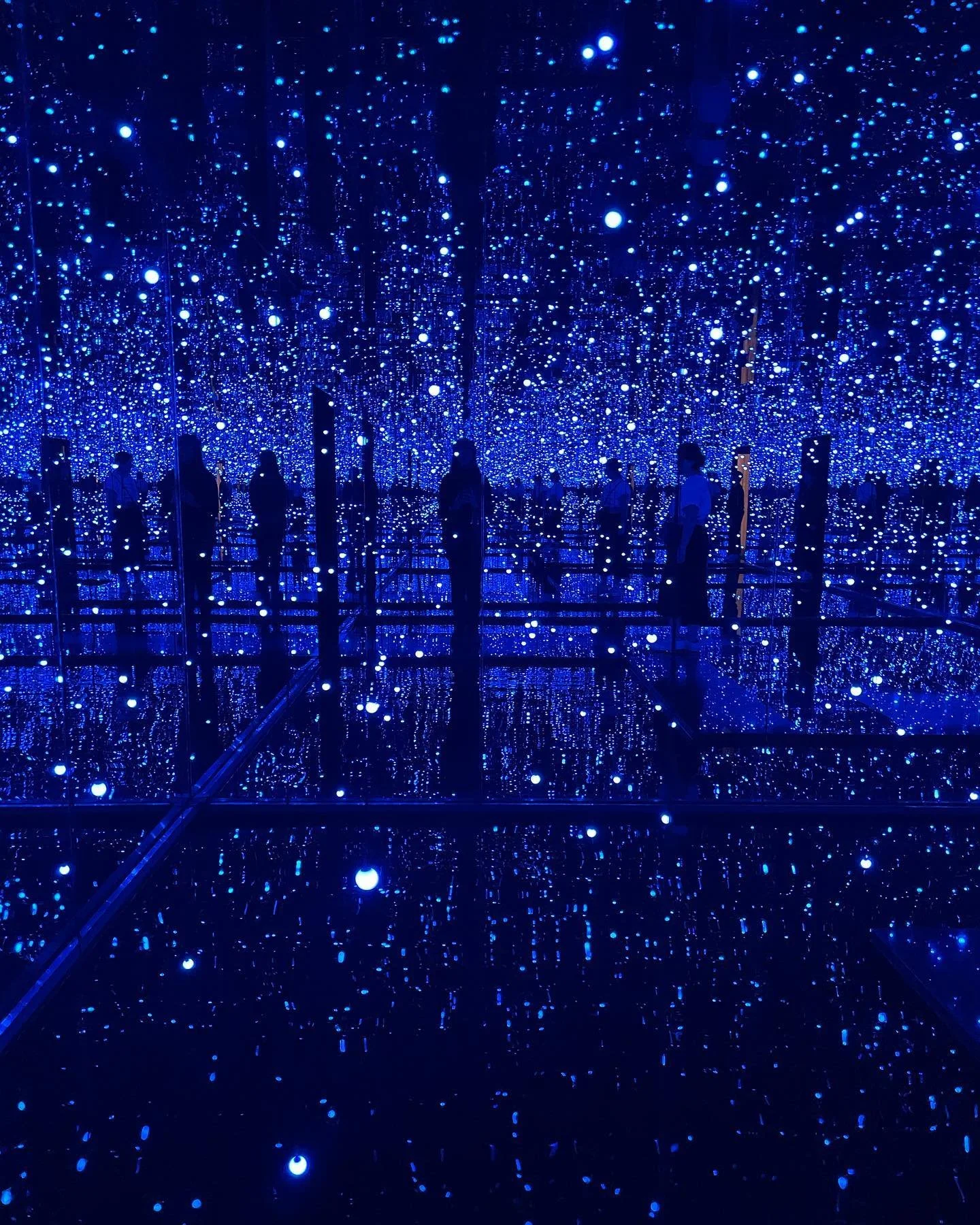 Becoming ♾️
&bull; : &bull; : &bull; : &bull; : &bull; : &bull; : &bull; : &bull; : &bull; : &bull; : &bull; : &bull; : &bull; : &bull; : &bull; : &bull;
YAYOI KUSAMA: INFINITY MIRROR ROOMS
TATE MUSEUM : LONDON : APRIL 2024
♾️
May we continue to step