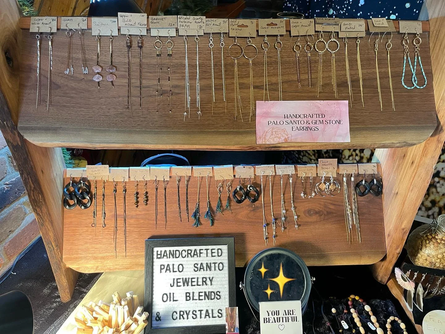 ✨✨✨
My most recent vendor set up at @frontrangeinn this past weekend 
✨
Featuring funky fun tunes by my friend  @smilehighmusic &amp; the talented 
@teddy.roxpin &amp; @feltymusic ::: 
album :: &ldquo;did it through doing it&rdquo;
#youarebeautiful