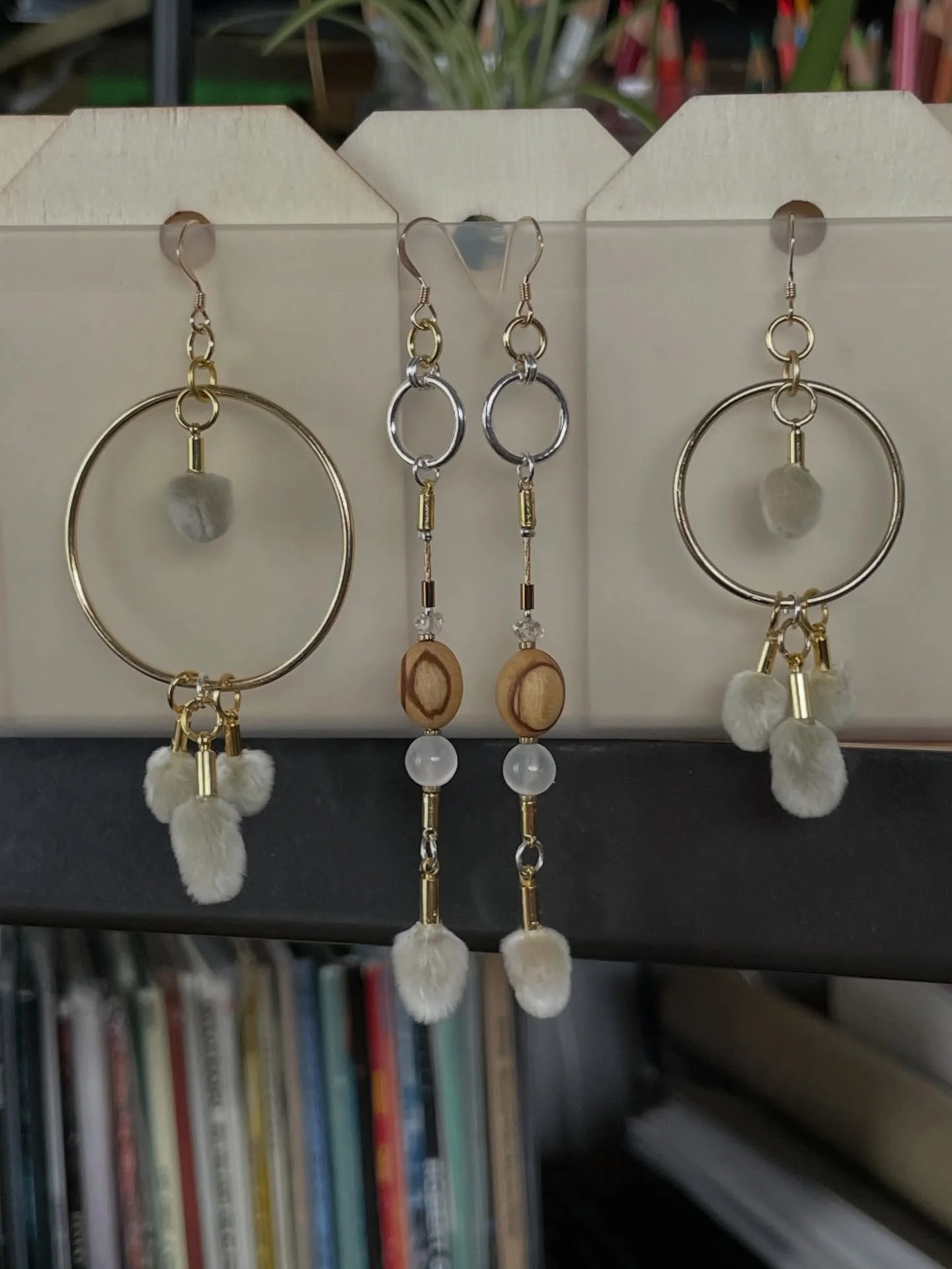 Pussy Willow Poetry 🕊️
I love to use alternative &amp; natural materials. 

This fun series features :
Pussy Willow Seed Pods

-:-::-:-::-:-::-:-::-:-::-:-::-:-::-:-::-:-::-:-

I just arrived in Jackson, WY 
If you&rsquo;re here - please reach out v