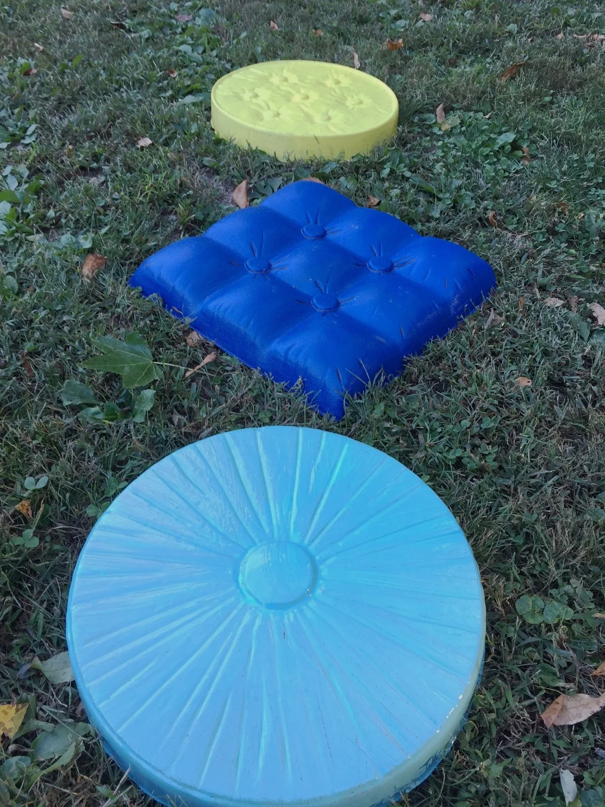 How To Make Concrete Pillow Stepping Stones underass
