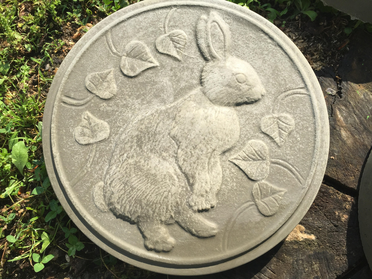 Rabbit stepping stone mold concrete plaster casting mould 11.5" x 2" thick 