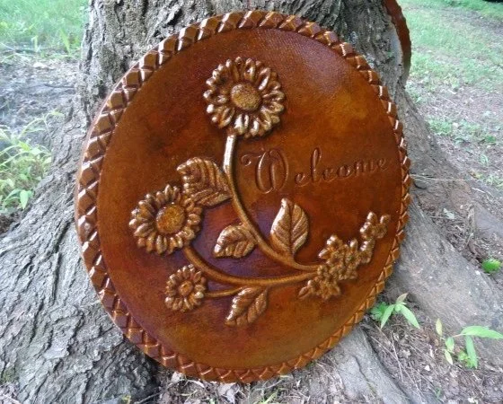 “16-inch round welcome stepping stone mold for concrete”