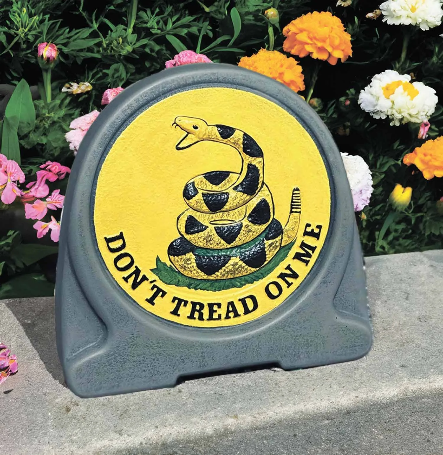 Dont-Tread on me concrete mold.jpg
