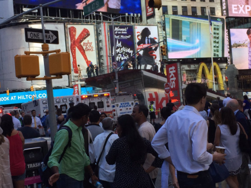 Naked man in Times Square takes over morning rush hour