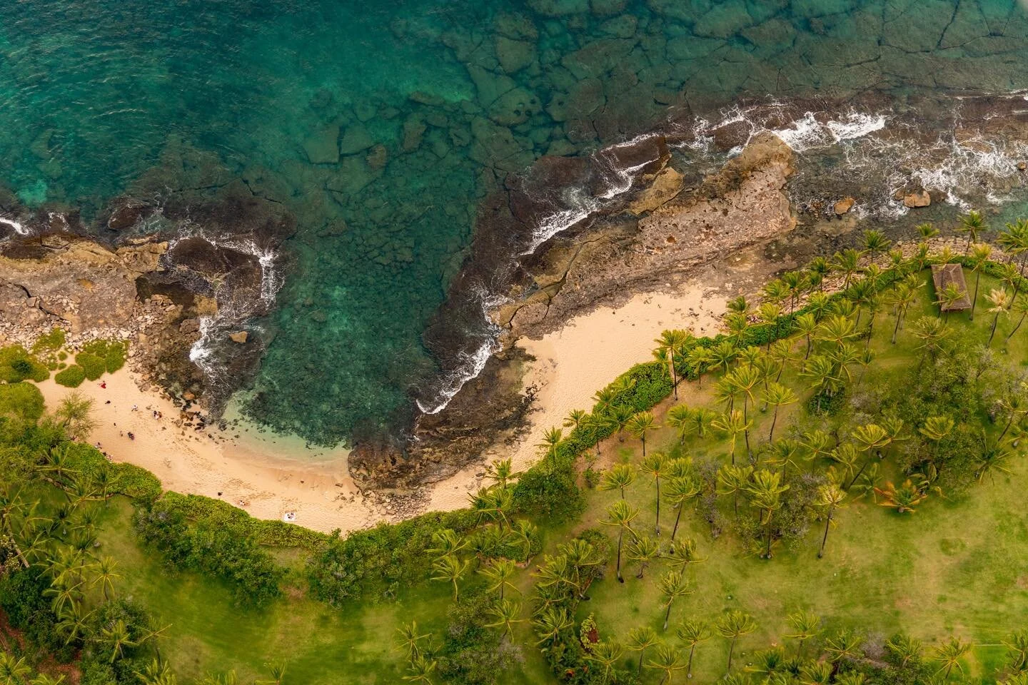Coast #yourshotphotographer #natgeoyourshot #ignature #aerialphoto #fromabove #aerial_aesthetics #abstractphotography #globalcapture #awesomeearth #discoverearth #natgeotravel #flightography #somewheremagazine #imaginarymagnitude #hipaae #nikonusa #n