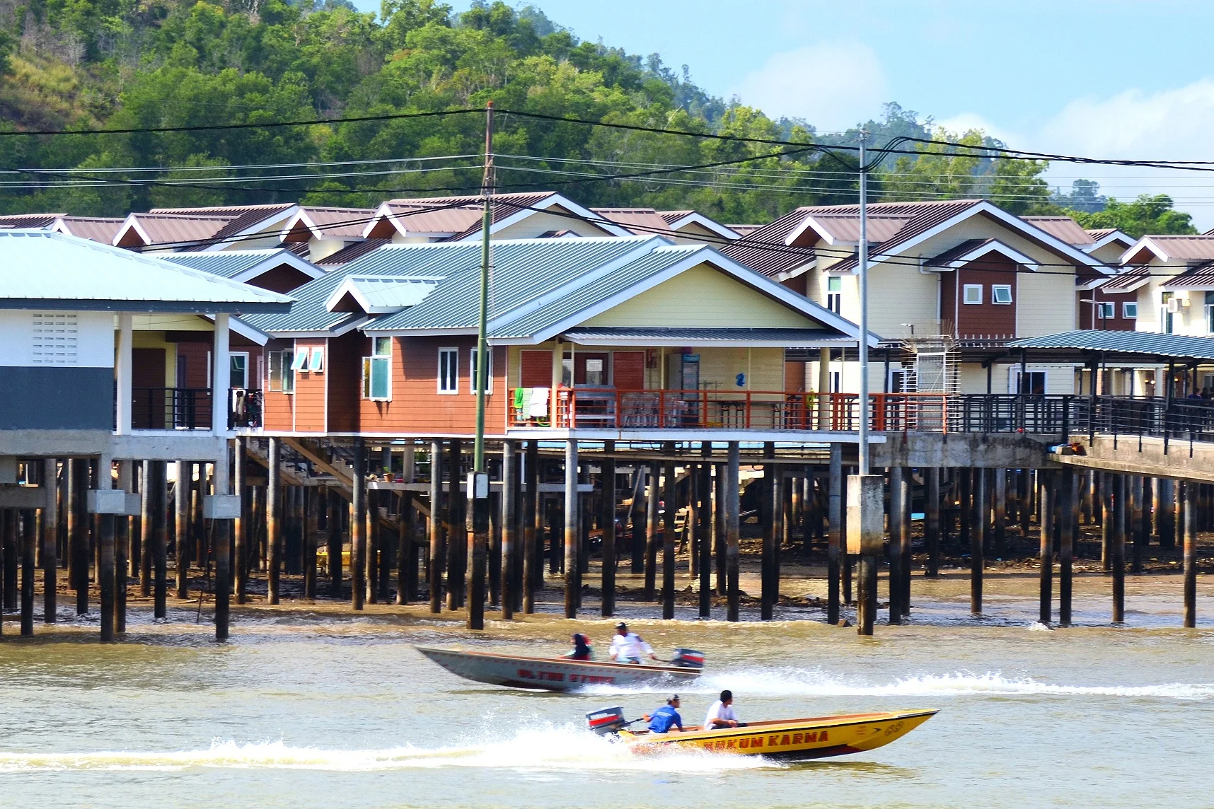 World's Largest Water Village