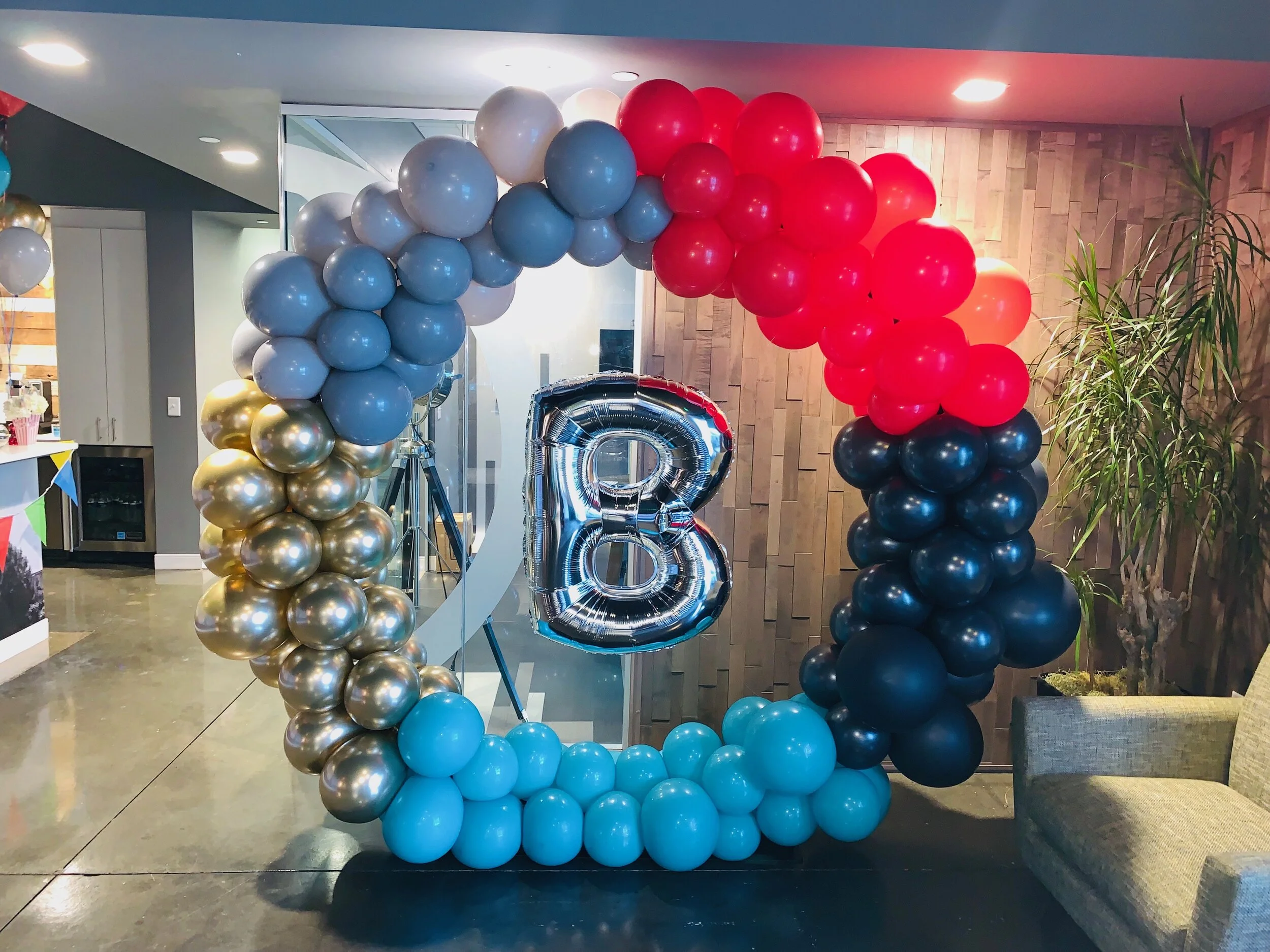 Bonitz Organic Circle Frame Balloon Arch.JPG