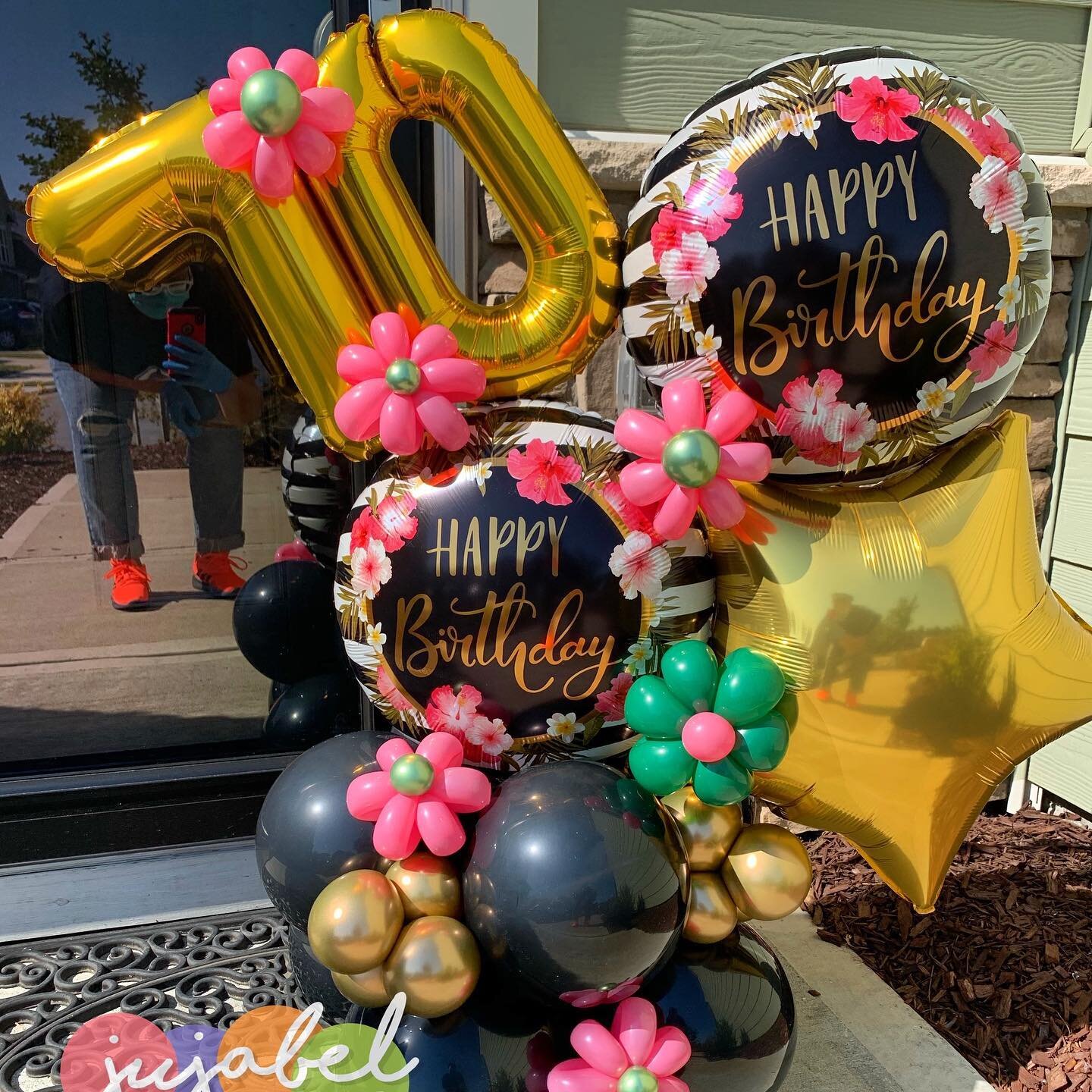 Nailed it! Recreated one of Liz Romani&rsquo;s designs for a client. 

#balloons #balloondecor #balloonbouquet #miniballoonmarquee #raleighballoons #ncballoons #ncevents #rdu #rtp #carync #jujabel
