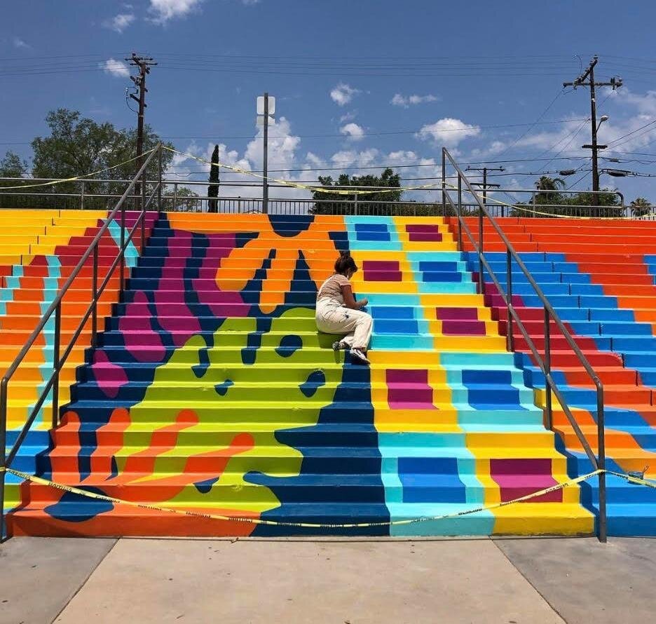 STAIRWAY 2 HEAVEN ⁠
⁠
🌈 this bleacher/stair moment is definitely unforgettable. Could you imagine how much precious memories will be made here, ugh, makes my ❤️ smile.⁠
⁠
⁠
⁠
.⁠
⁠
⁠
.⁠
⁠
⁠
.⁠
⁠
#mural #exteriordesign #coolbuildings #urbandesign #urb
