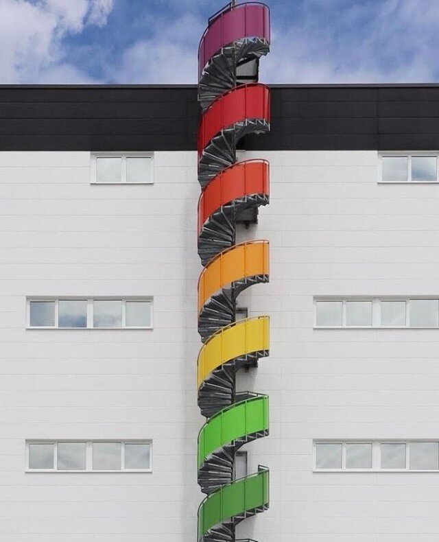 IT COULD ALL BE SO SIMPLE⁠
🍇🍒🍊🍌🥝⁠
⁠
⁠
|minimal colorway stairwell|⁠
⁠
⁠
.⁠
⁠
⁠
.⁠
⁠
.⁠
⁠
#colorfulbuildings #exteriordesign #urbandesign #amenitydesign #museumgarage #urbanart #streetartla #artitecture #instaworthyla #mixedusebuilding #mural #ex