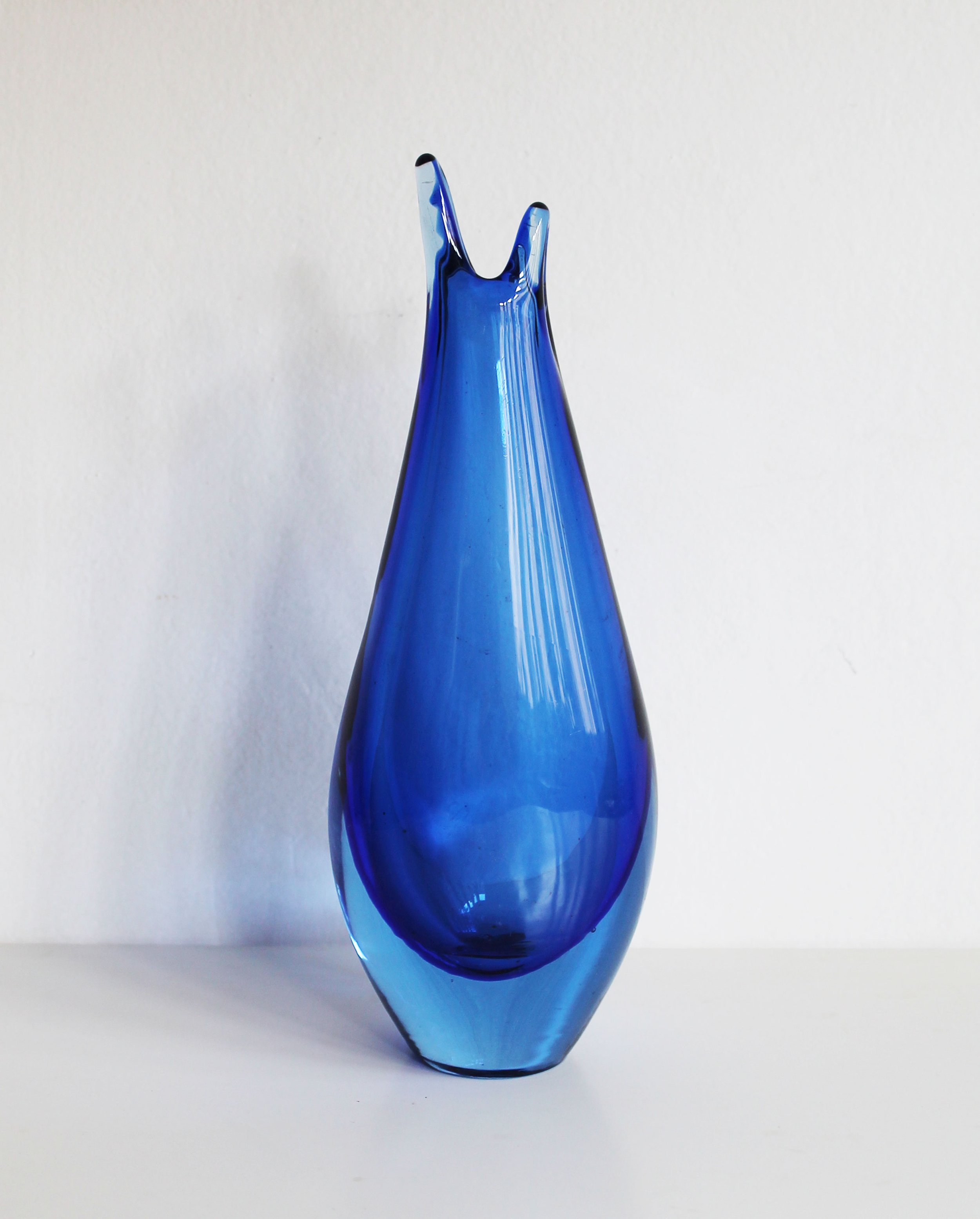 Mid-century Czech glass vase model 6005.jpg