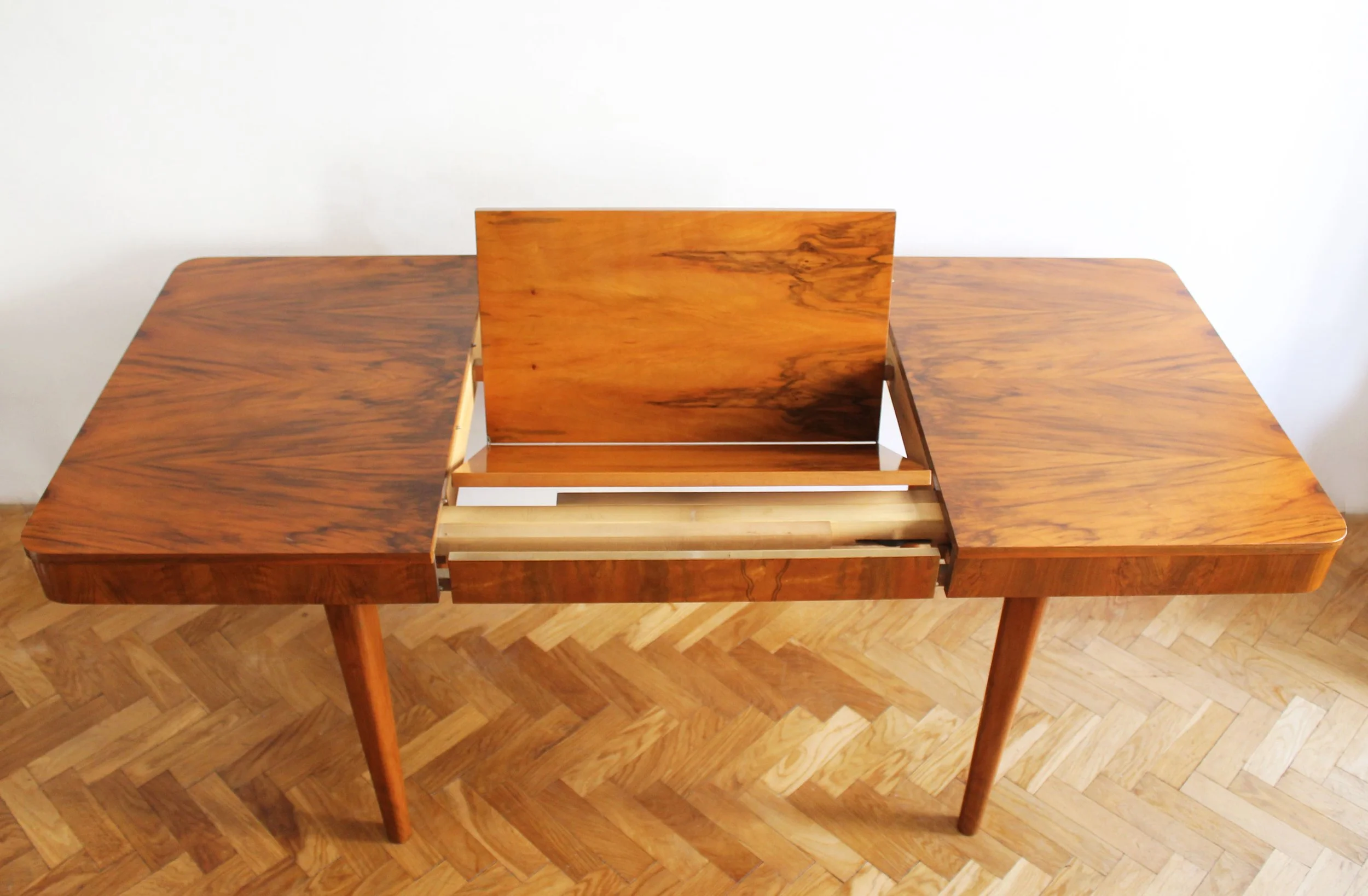 1950's Extendable dining table by Jindrich Halabala for UP Brno (Copy)