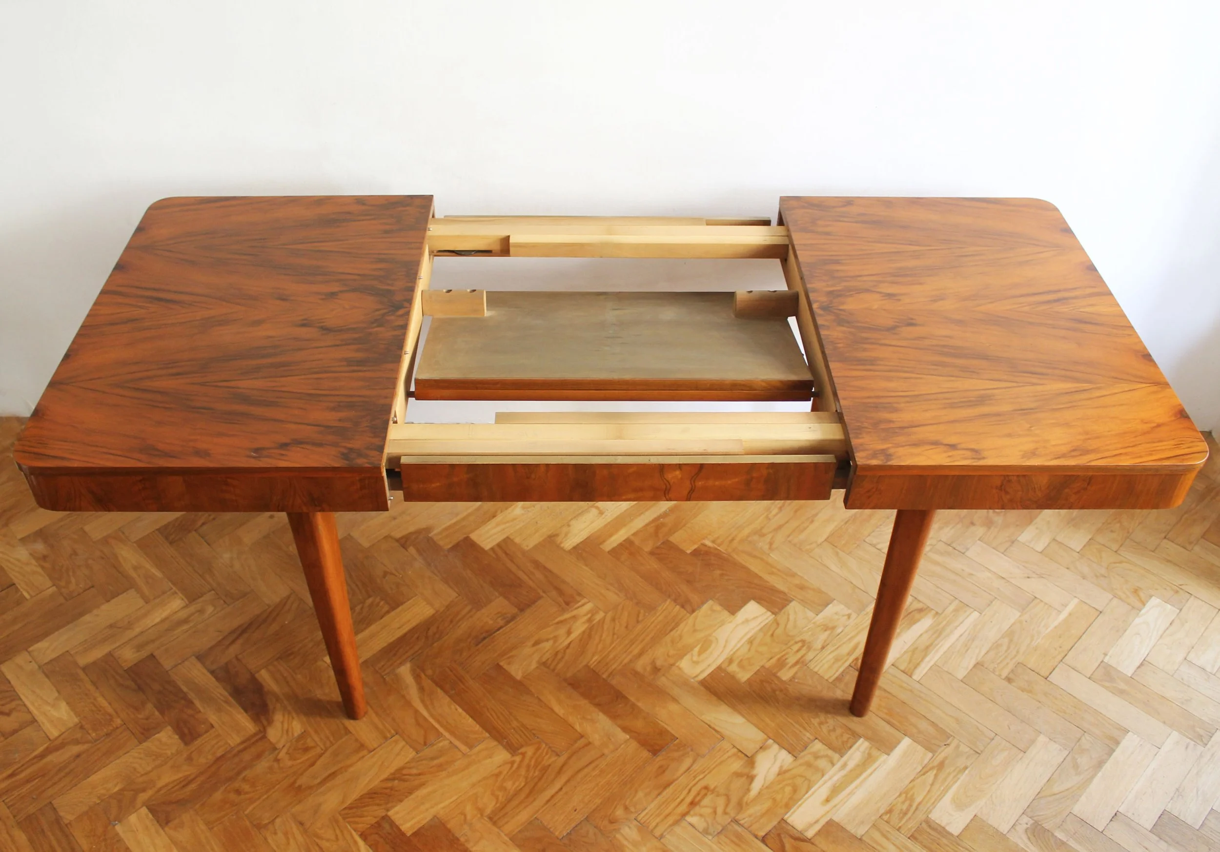 1950's Extendable dining table by Jindrich Halabala for UP Brno (Copy)