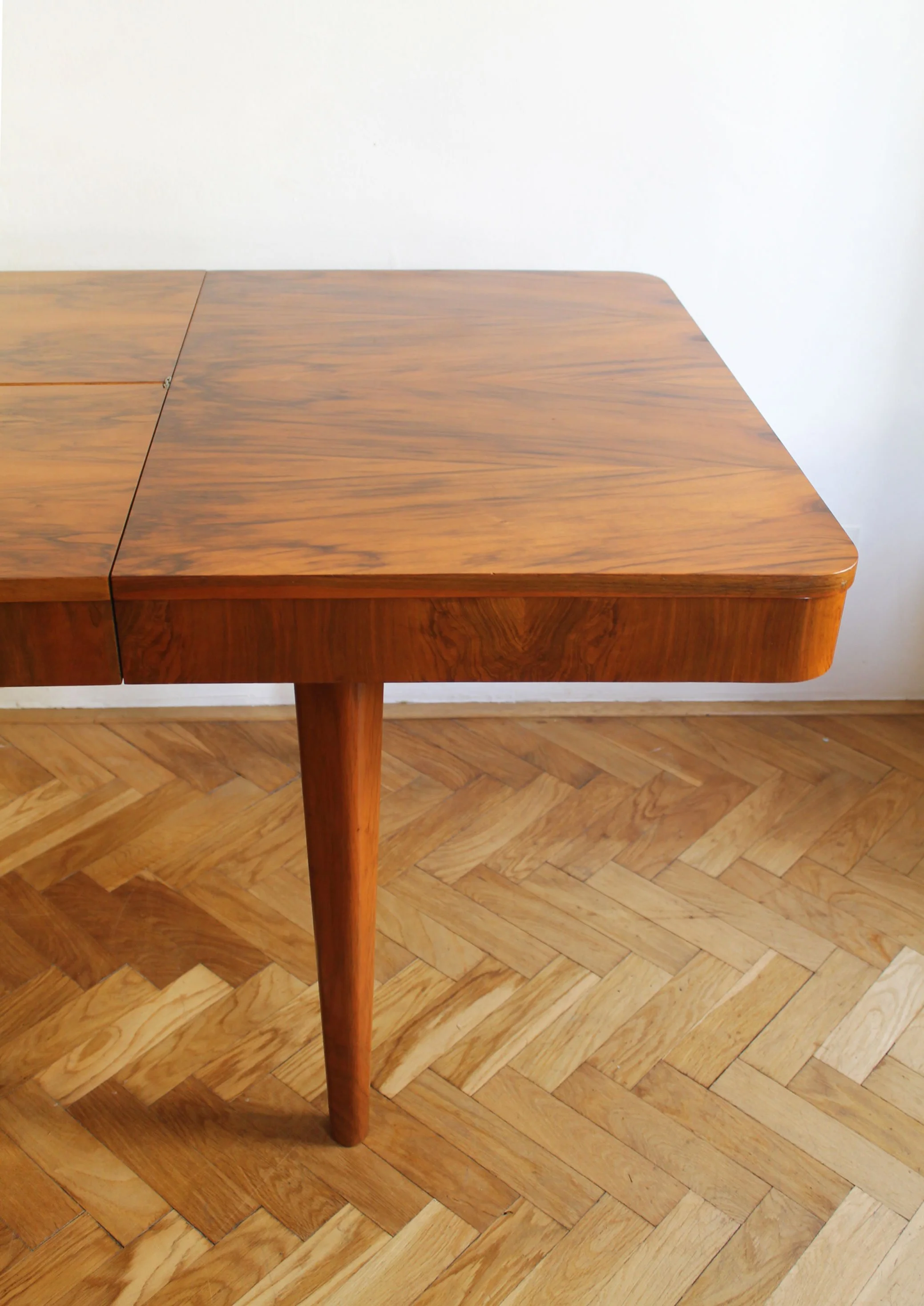 1950's Extendable dining table by Jindrich Halabala for UP Brno (Copy)