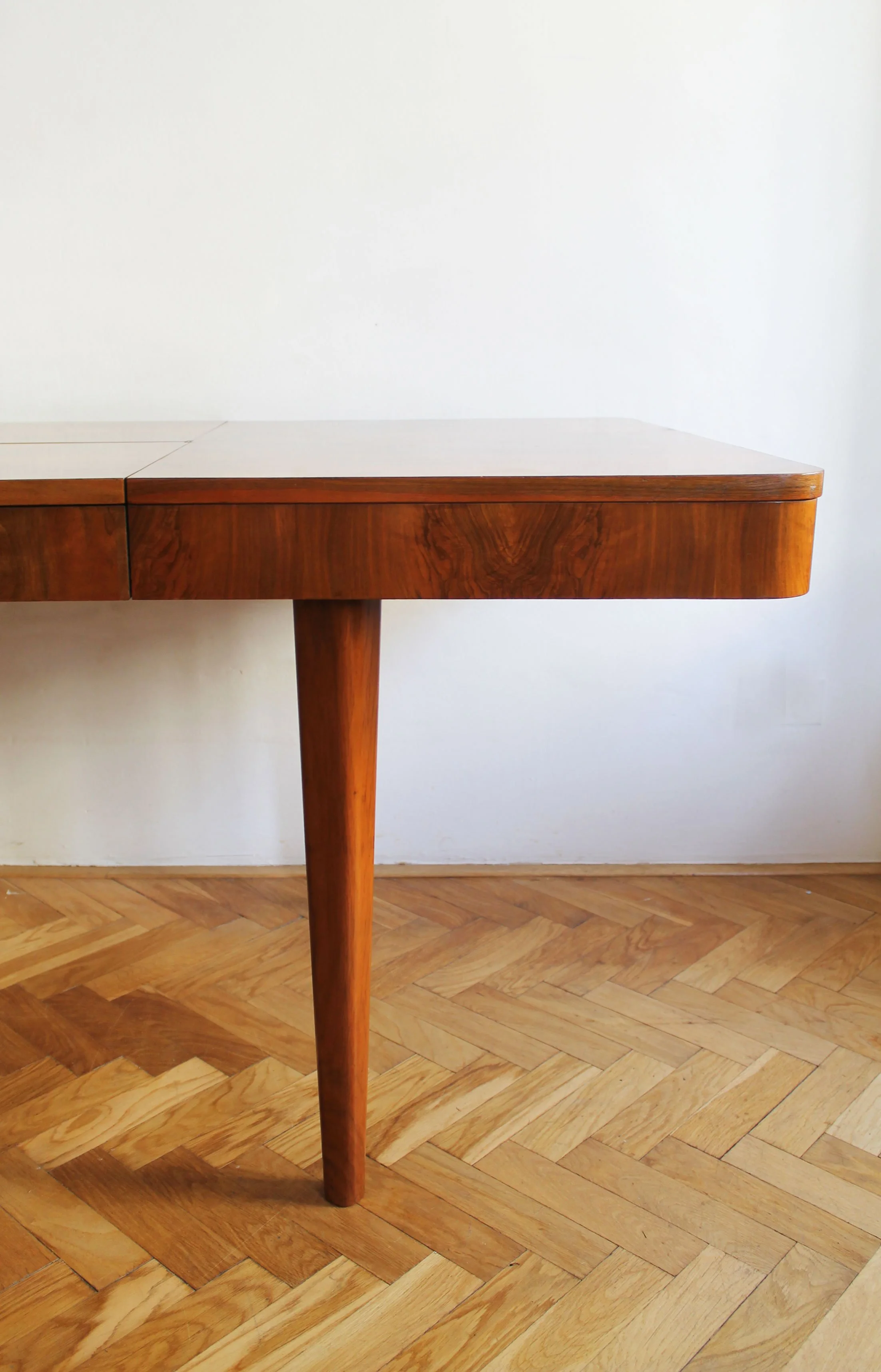 1950's Extendable dining table by Jindrich Halabala for UP Brno (Copy)