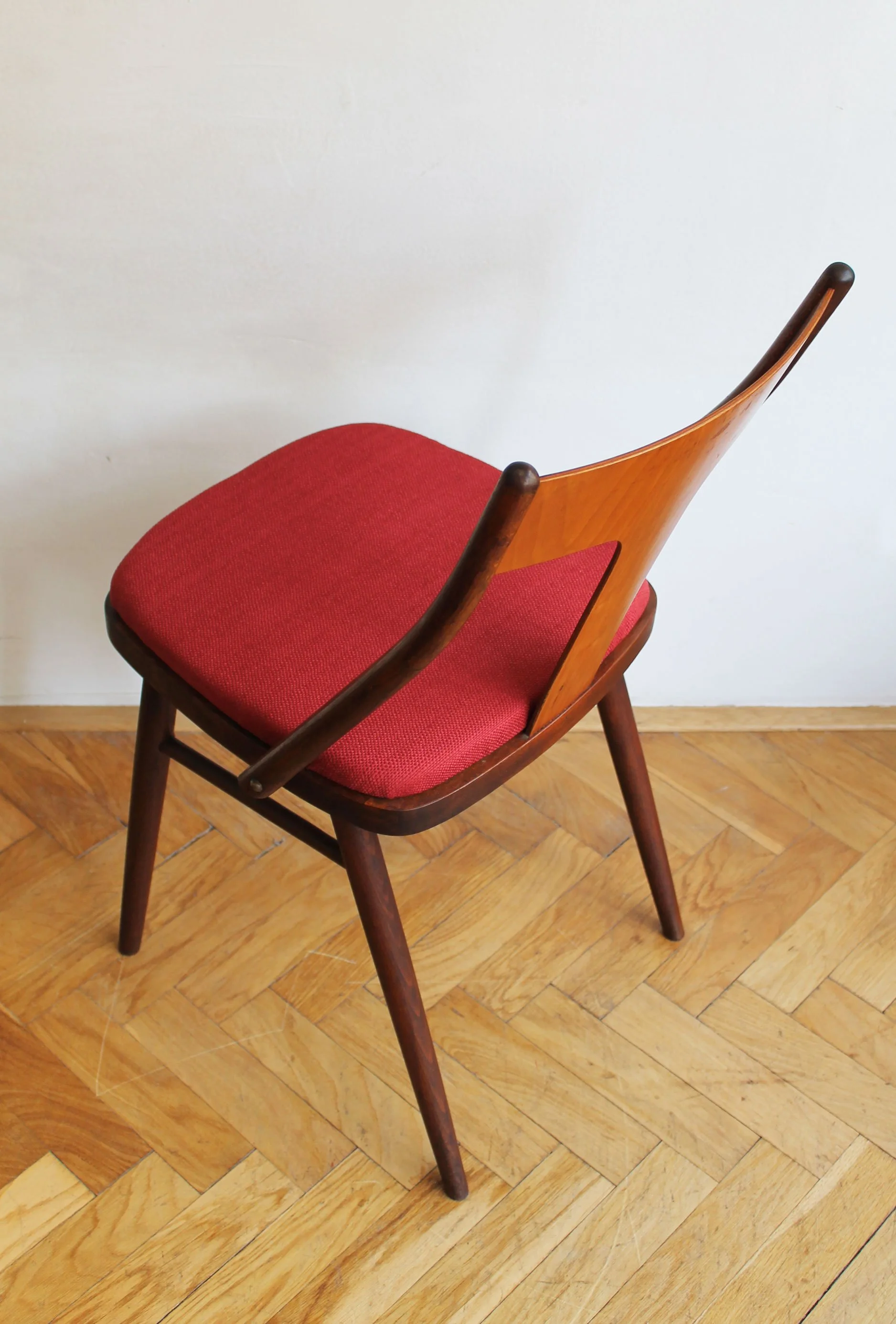 Collectible Czech modernist seating by Mier Topoľčany.jpg