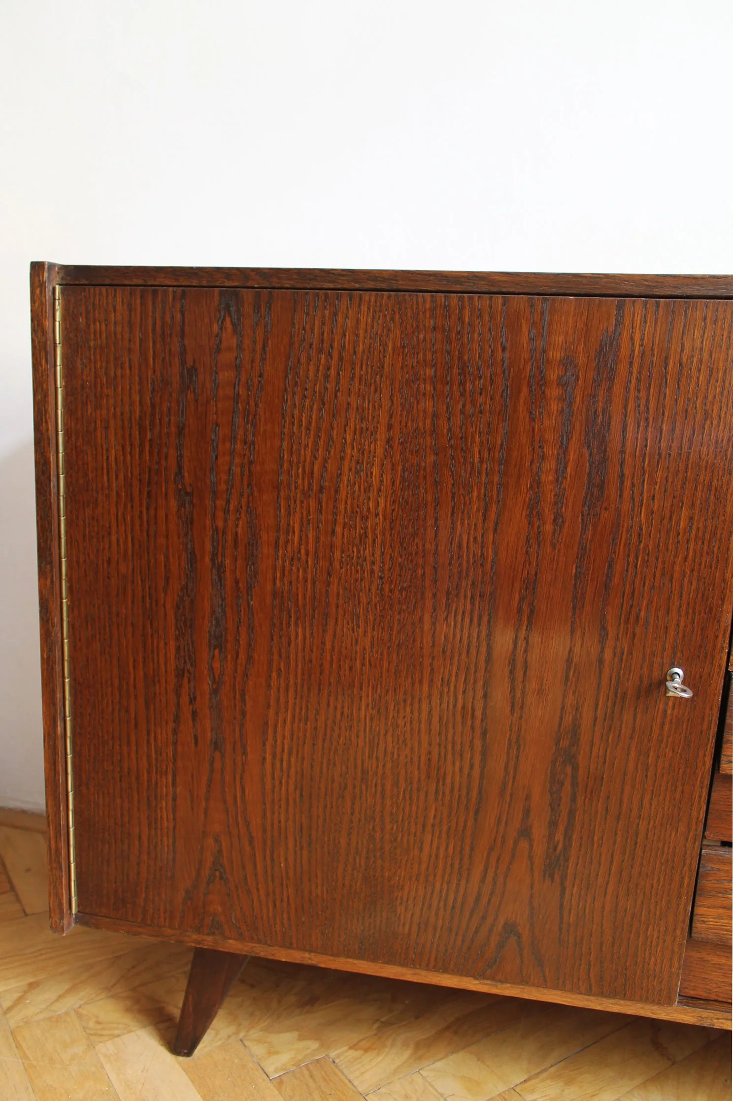 Detail of lockable cabinet in Jiří Jiroutek U-458 sideboard.jpg