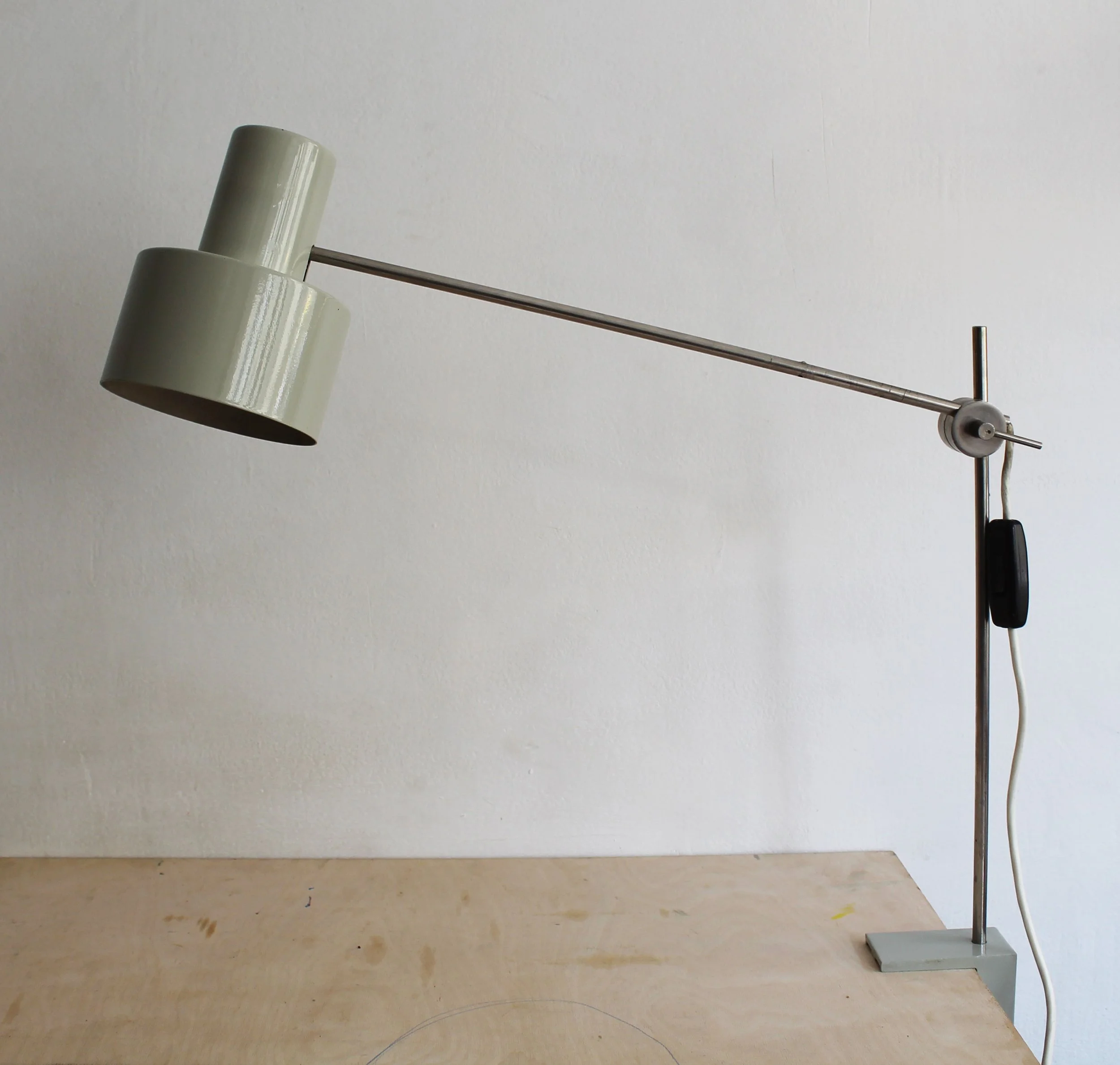 mid century modern task lighting lamp.jpg