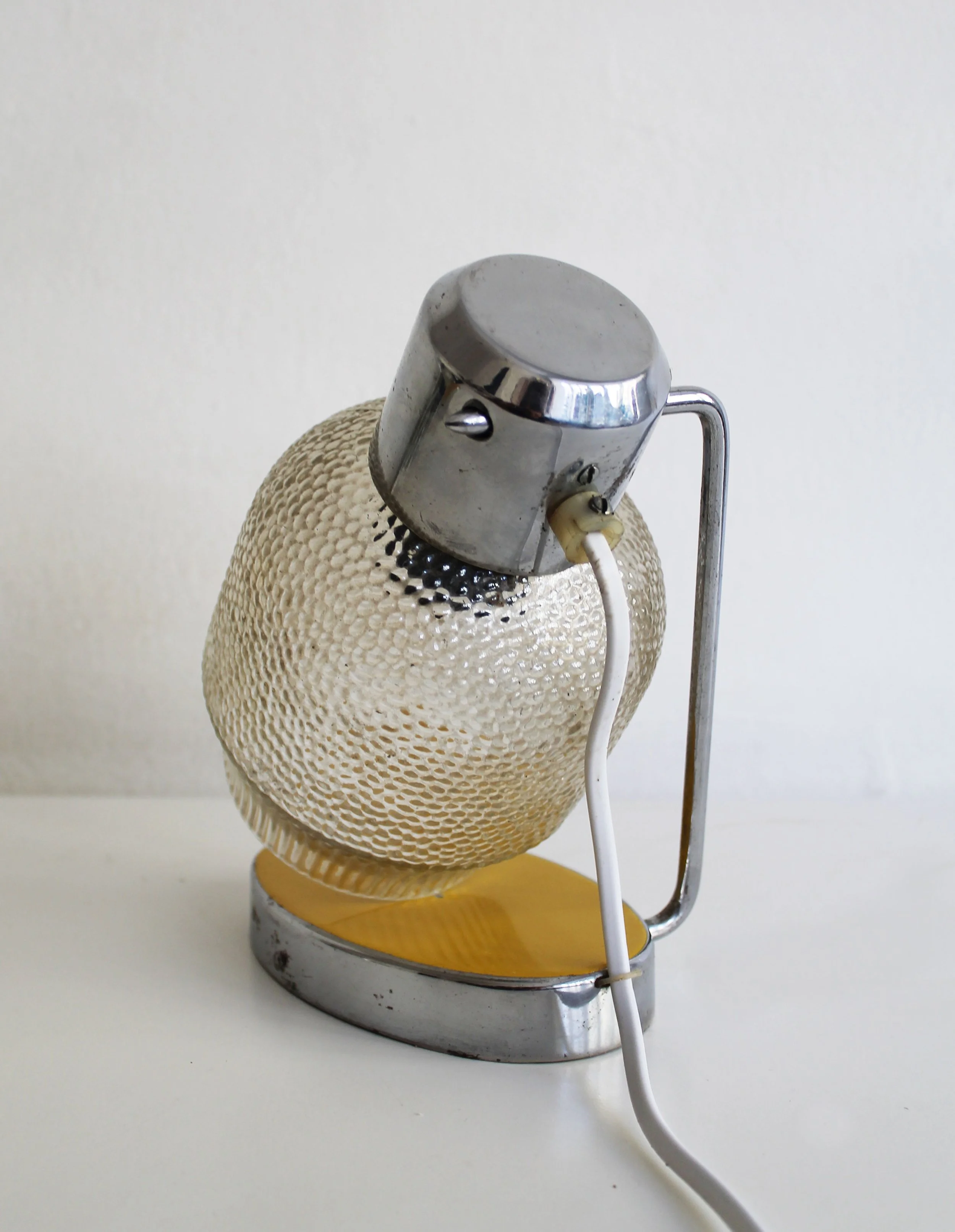 Elegant Czech modernist table lamps by Drupol, model 21620.jpg