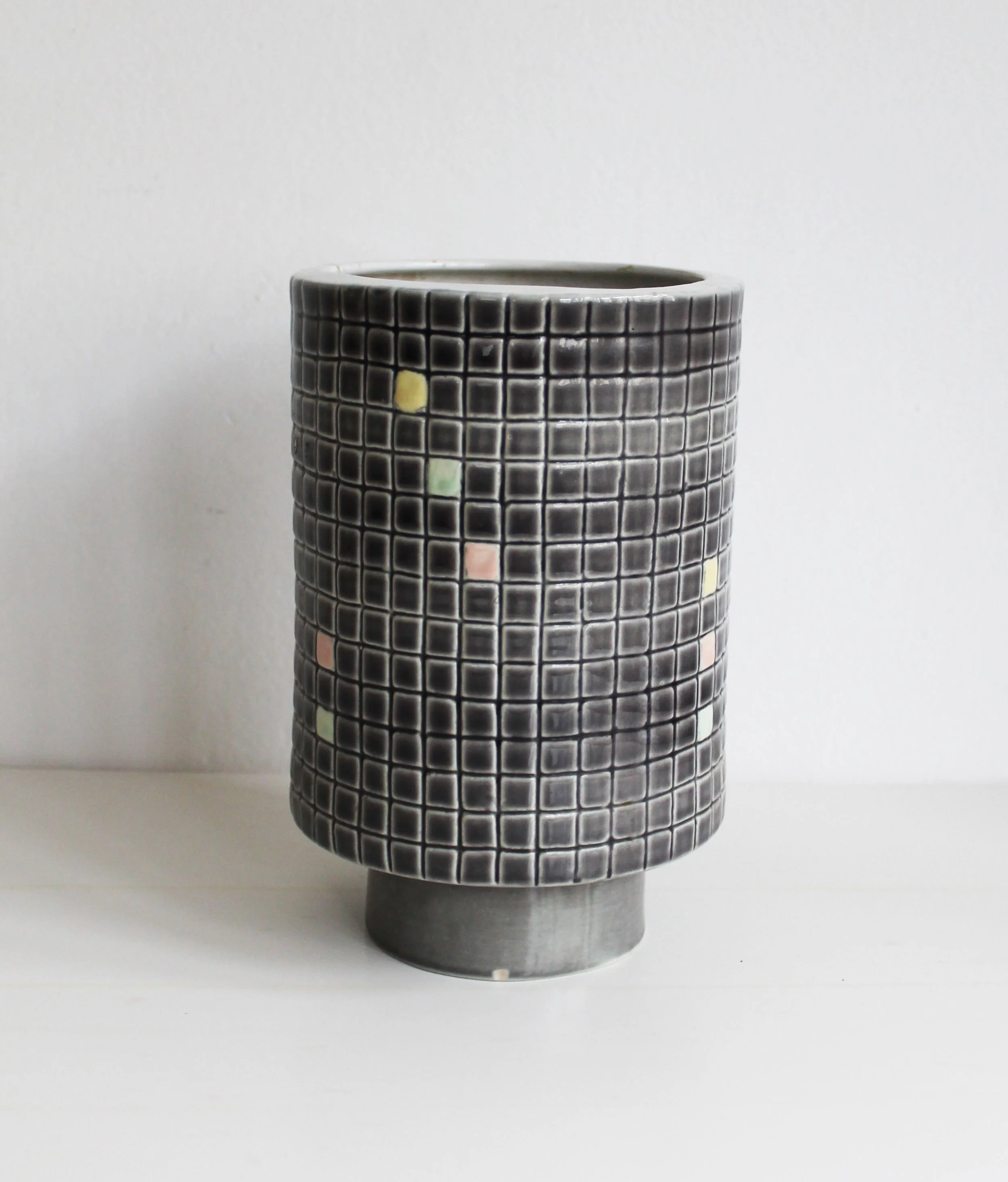 Mid-century modern homeware vase.jpg