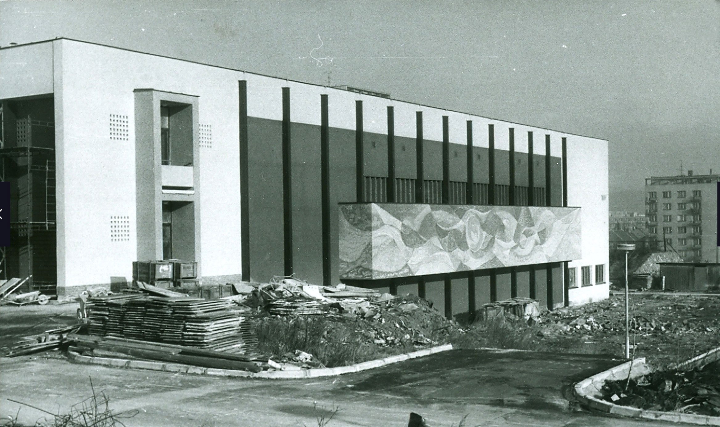 Sport Hall_Vodova_mosaic_by_Janus Kubicek