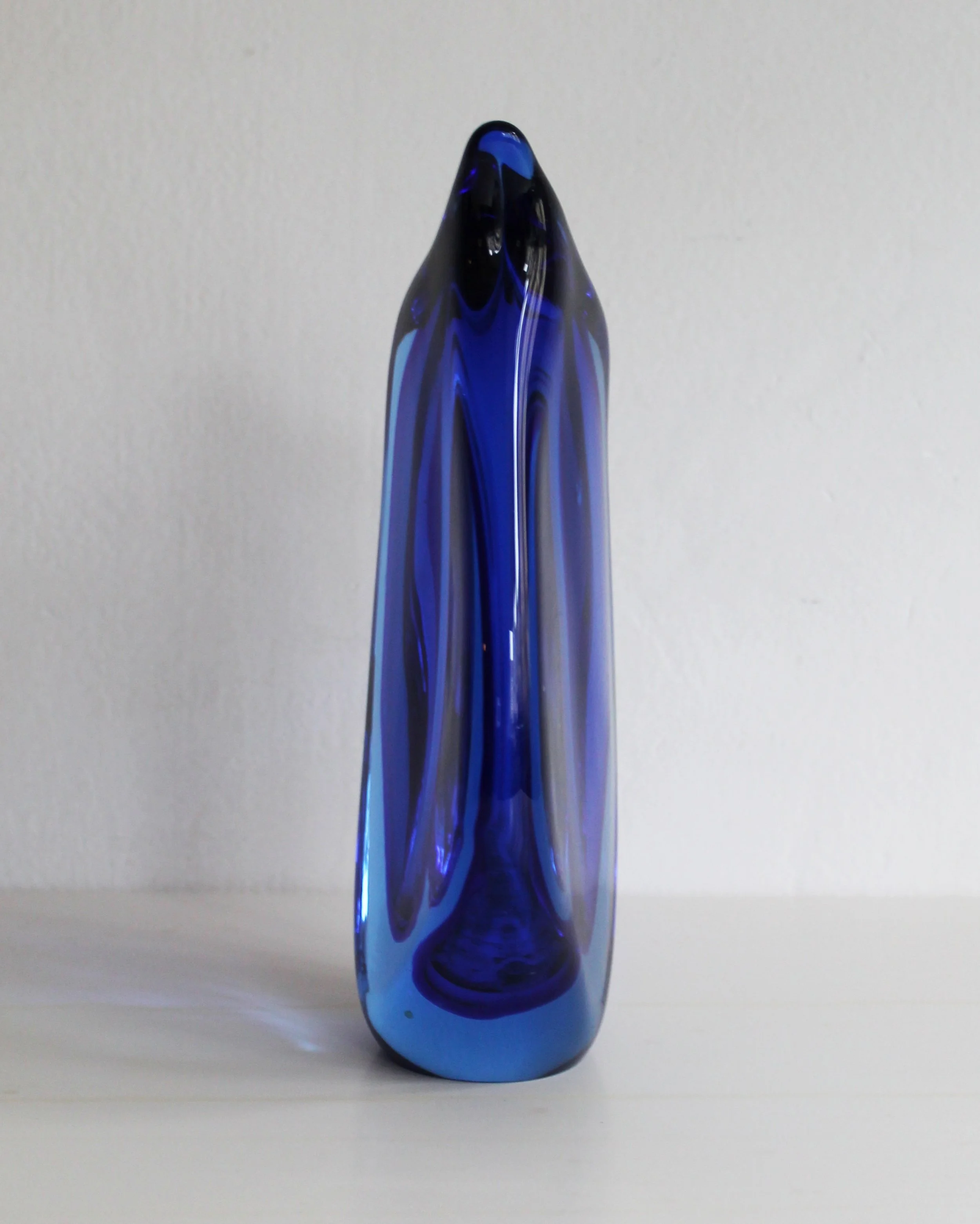 Model 6011 Czech art glass vase in clear crystal.jpg