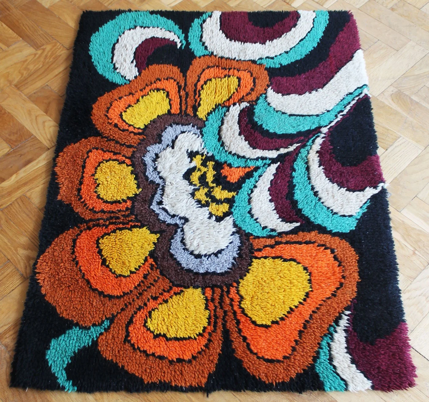 Mid-century psychedelic rug with colourful high-pile texture.jpg