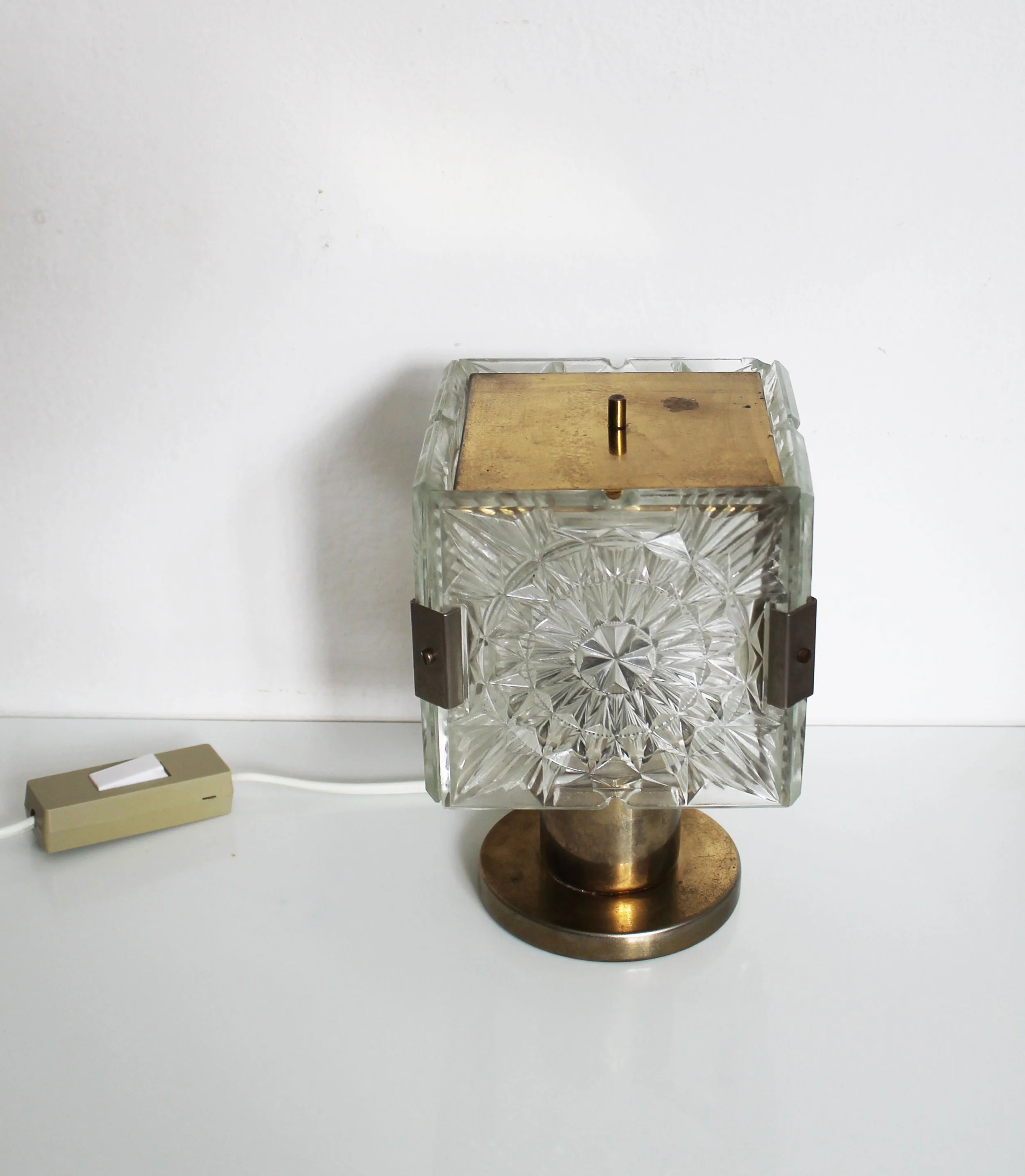 Close-up of cut crystal glass panels on 1970s Czech table lamp.jpg