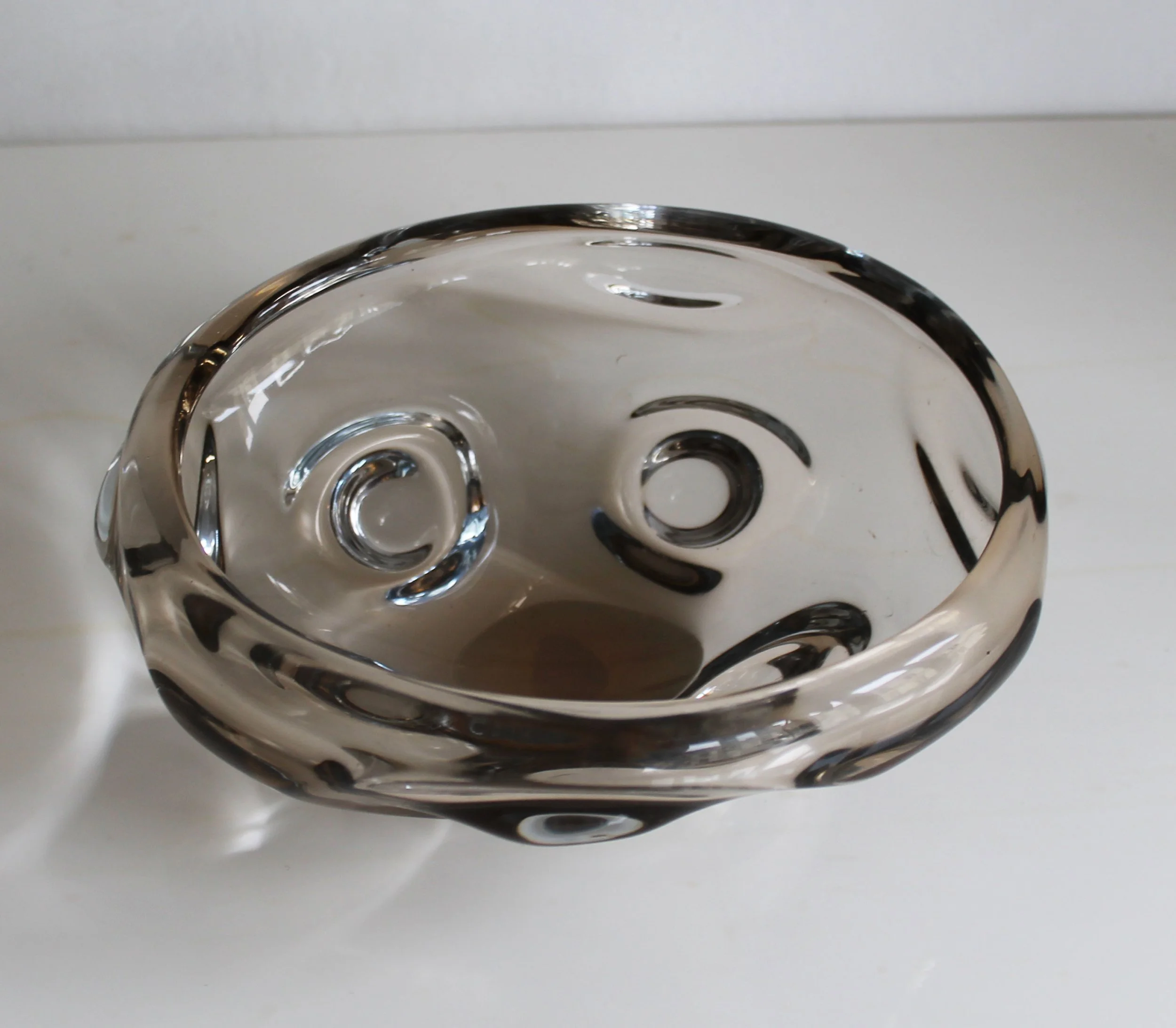 Pattern 5954 gradient glass bowl with hand-shaped form.jpg
