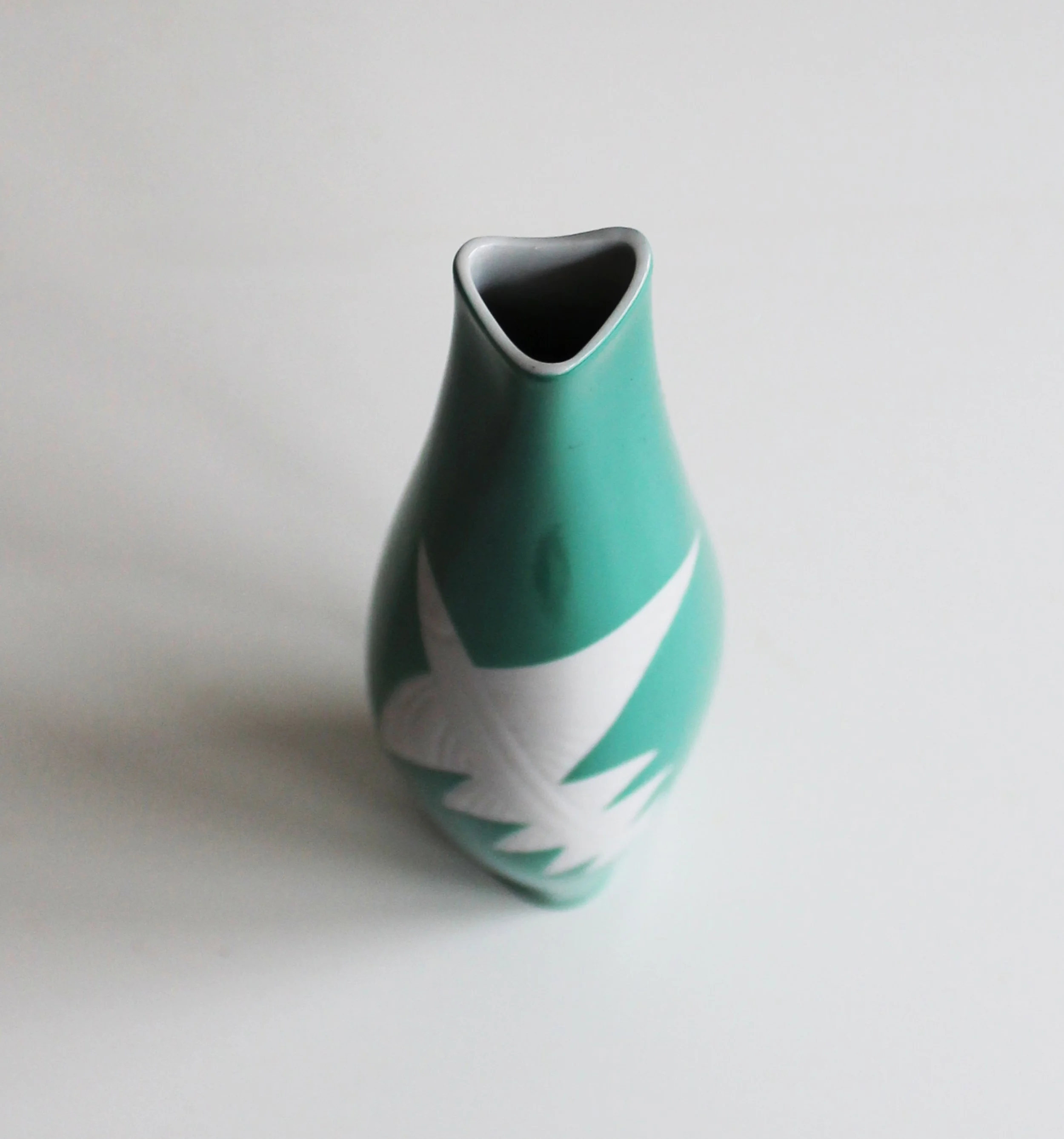 1960s Czech pottery vase in excellent vintage condition.jpg