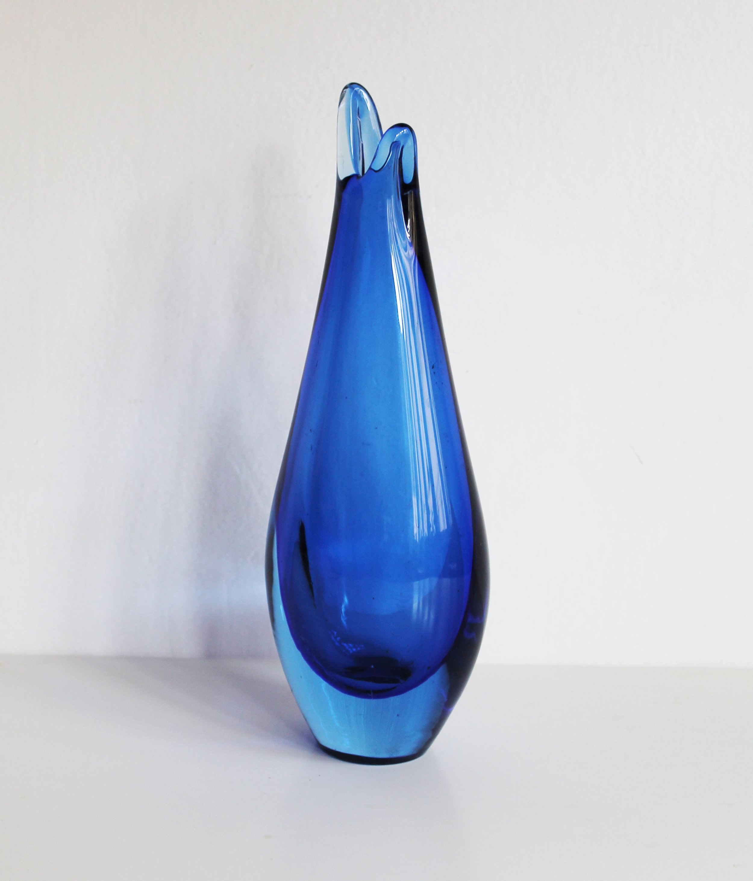 Škrdlovice glassworks vase designed in 1960.jpg