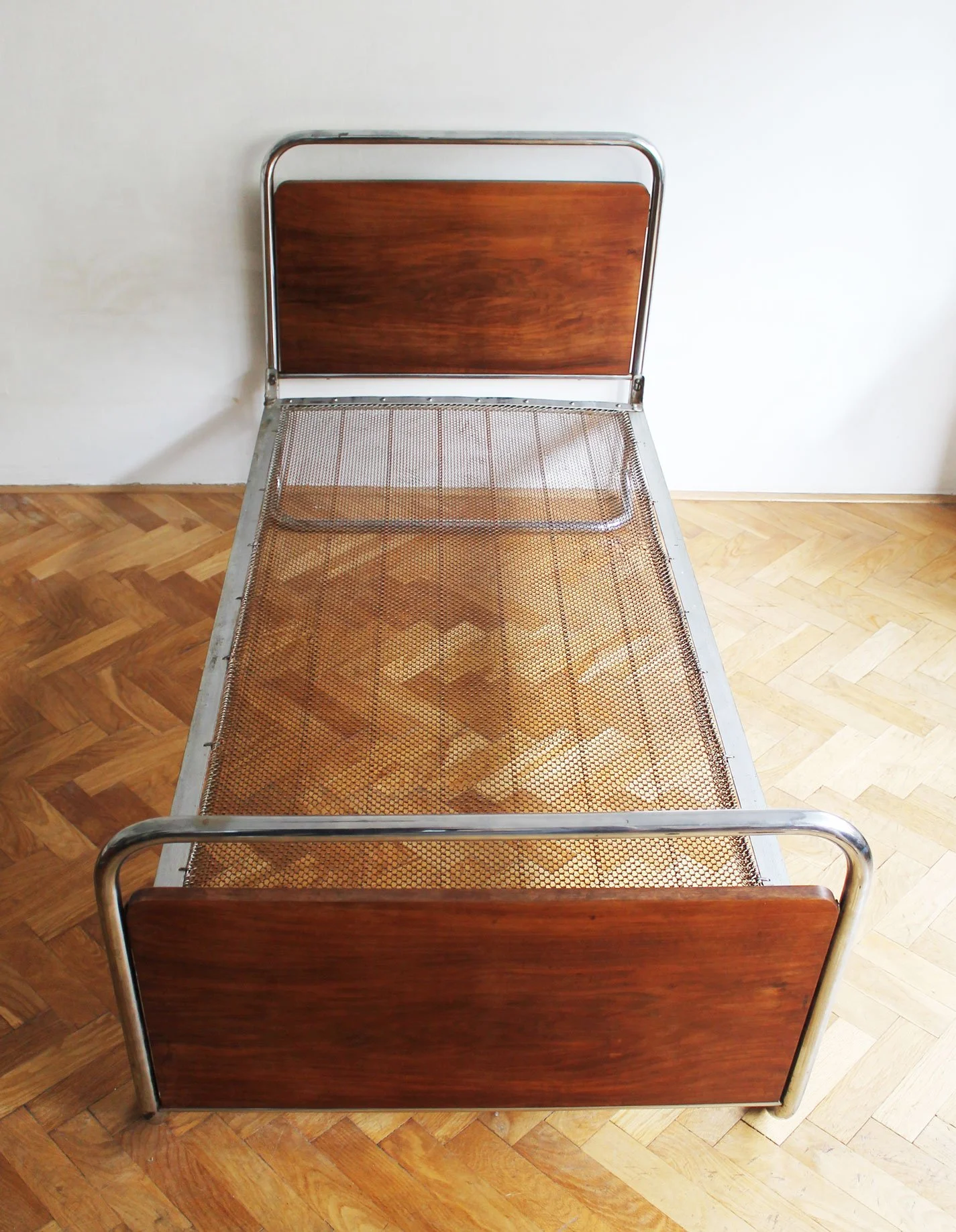 Marcel Breuer inspired bed design.jpg