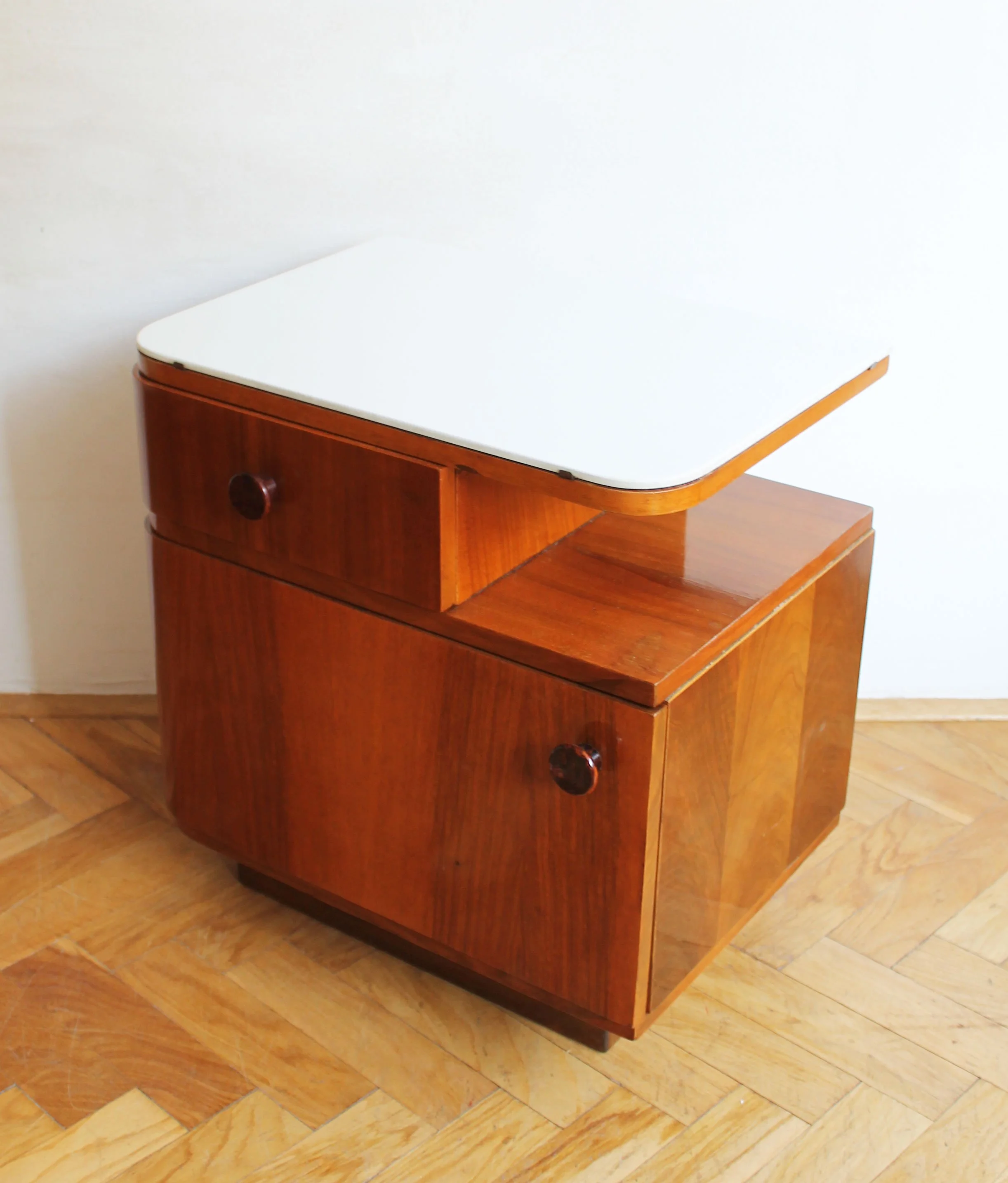 pair of vintage bedroom nightstands mid century modern style.jpg