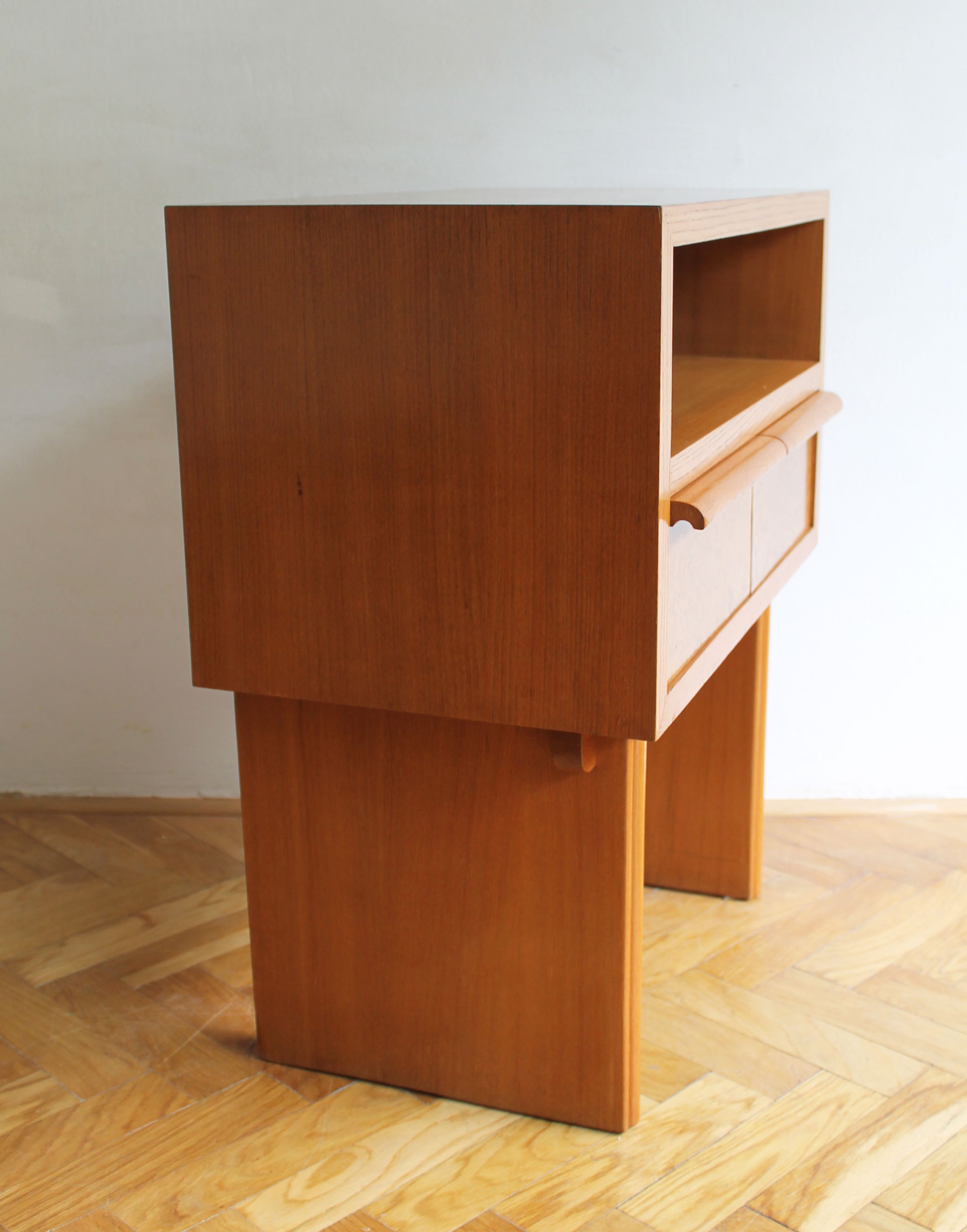 1930's Art Deco Side cabinet