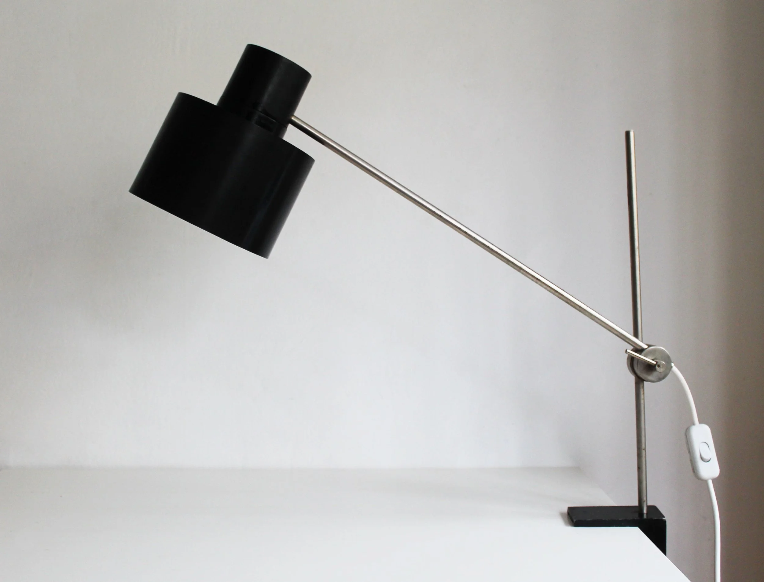 Restored 1960s desk lamp in good condition.jpg