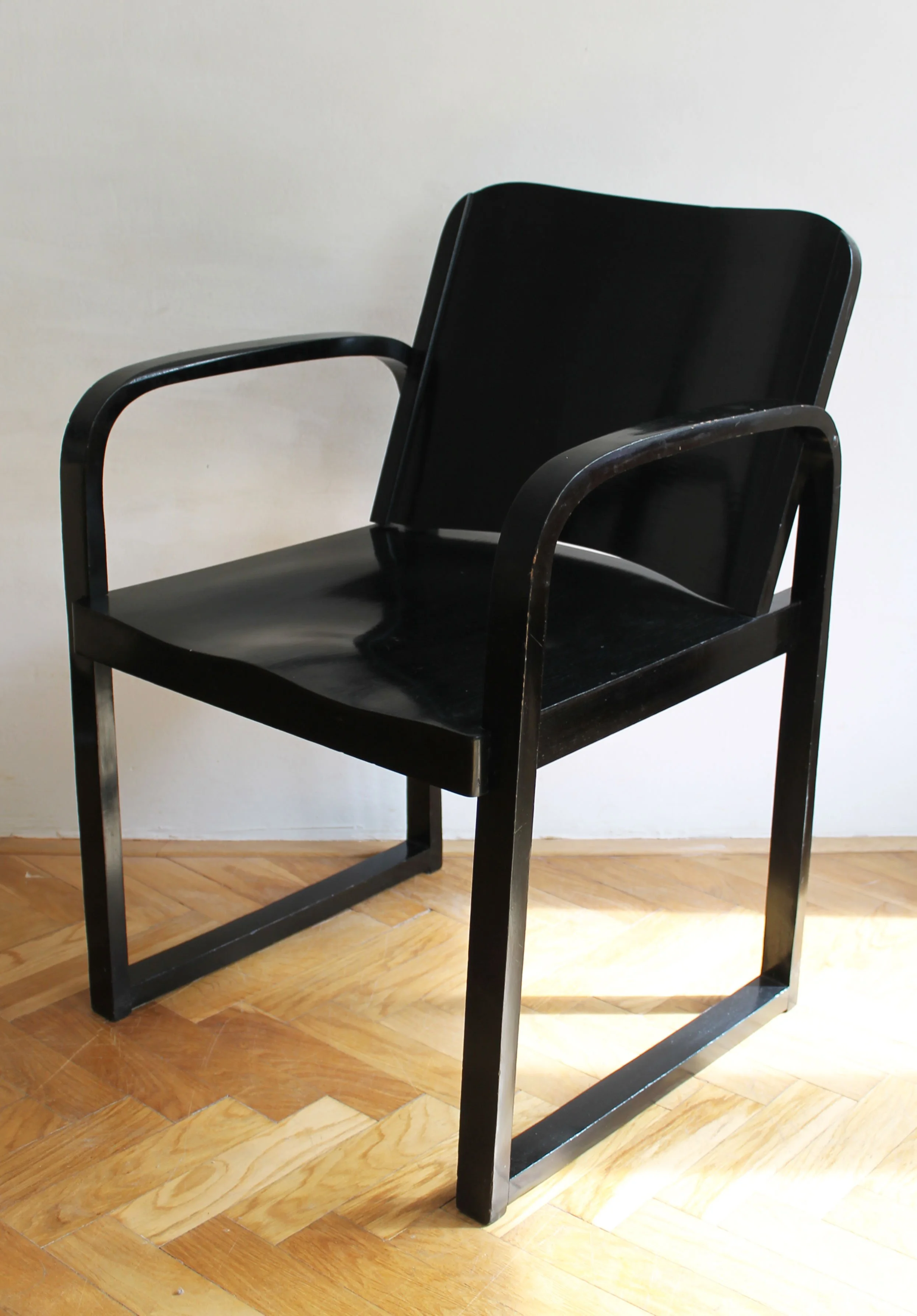 Rare wooden armchair resembling Thonet’s 1929 A 745 F model, photographed from the front