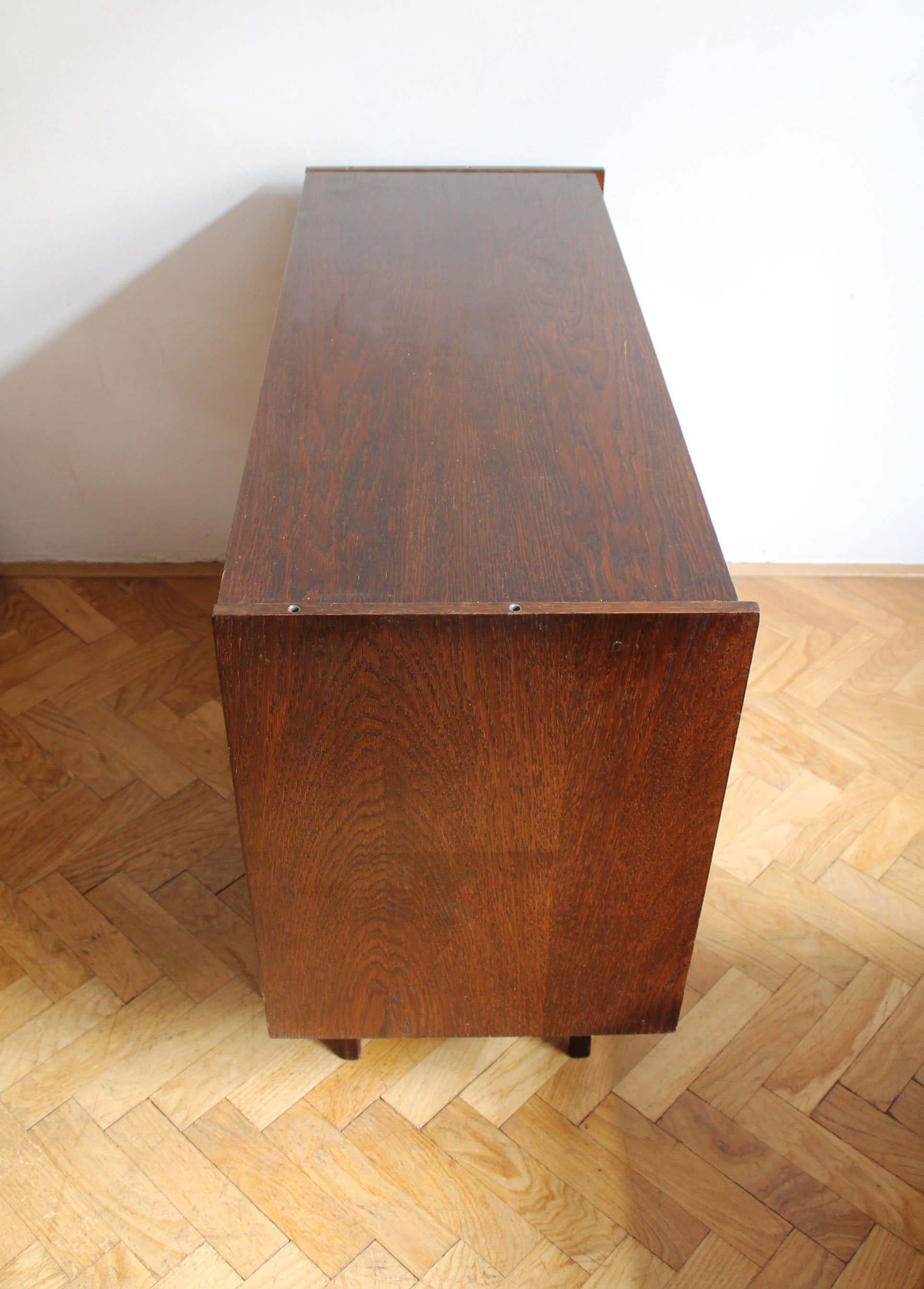 Side view of original Czechoslovak U-458 sideboard.jpg