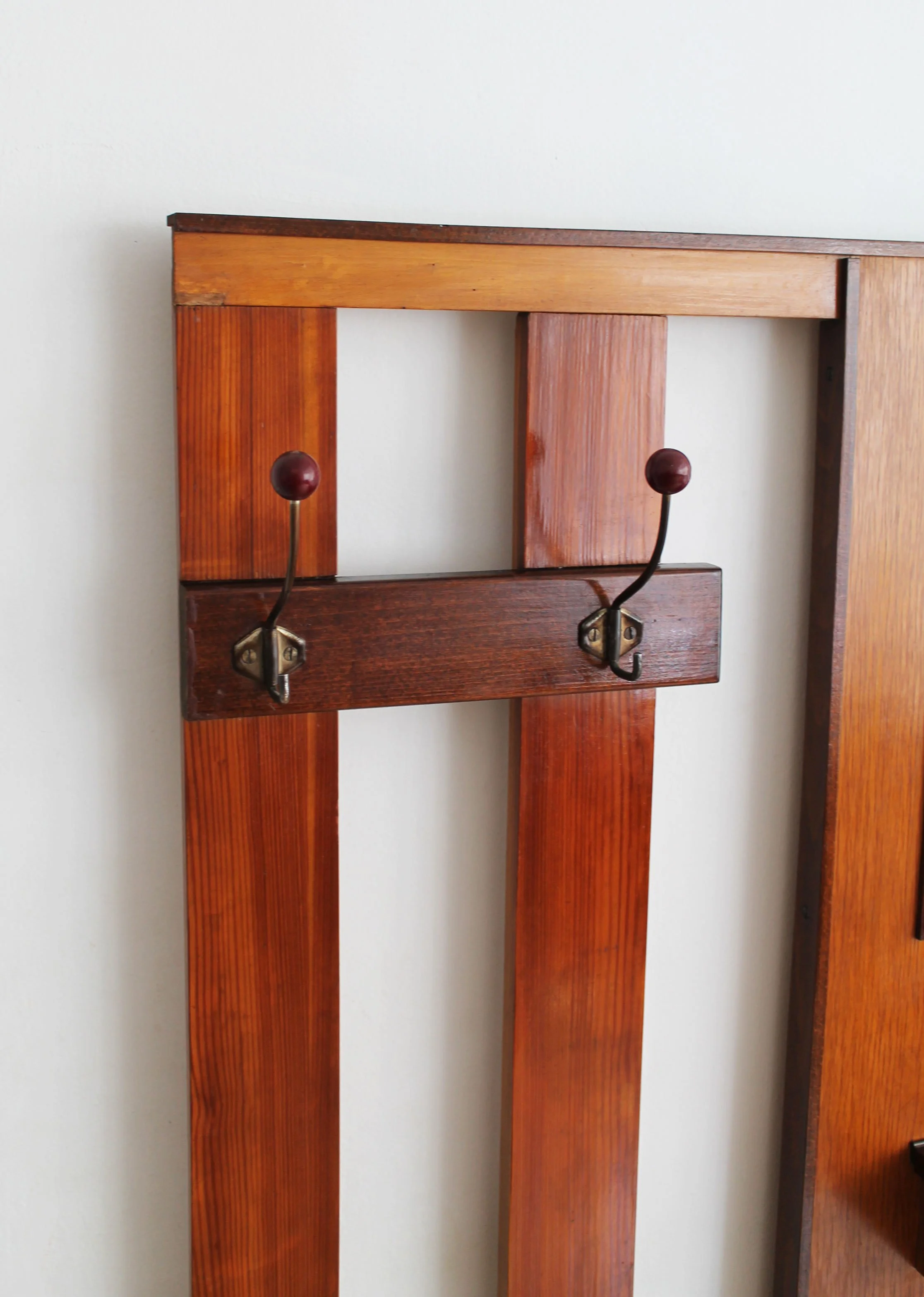 coat and hat rack section with key holder box and rectangular mirror.jpg (Copy)