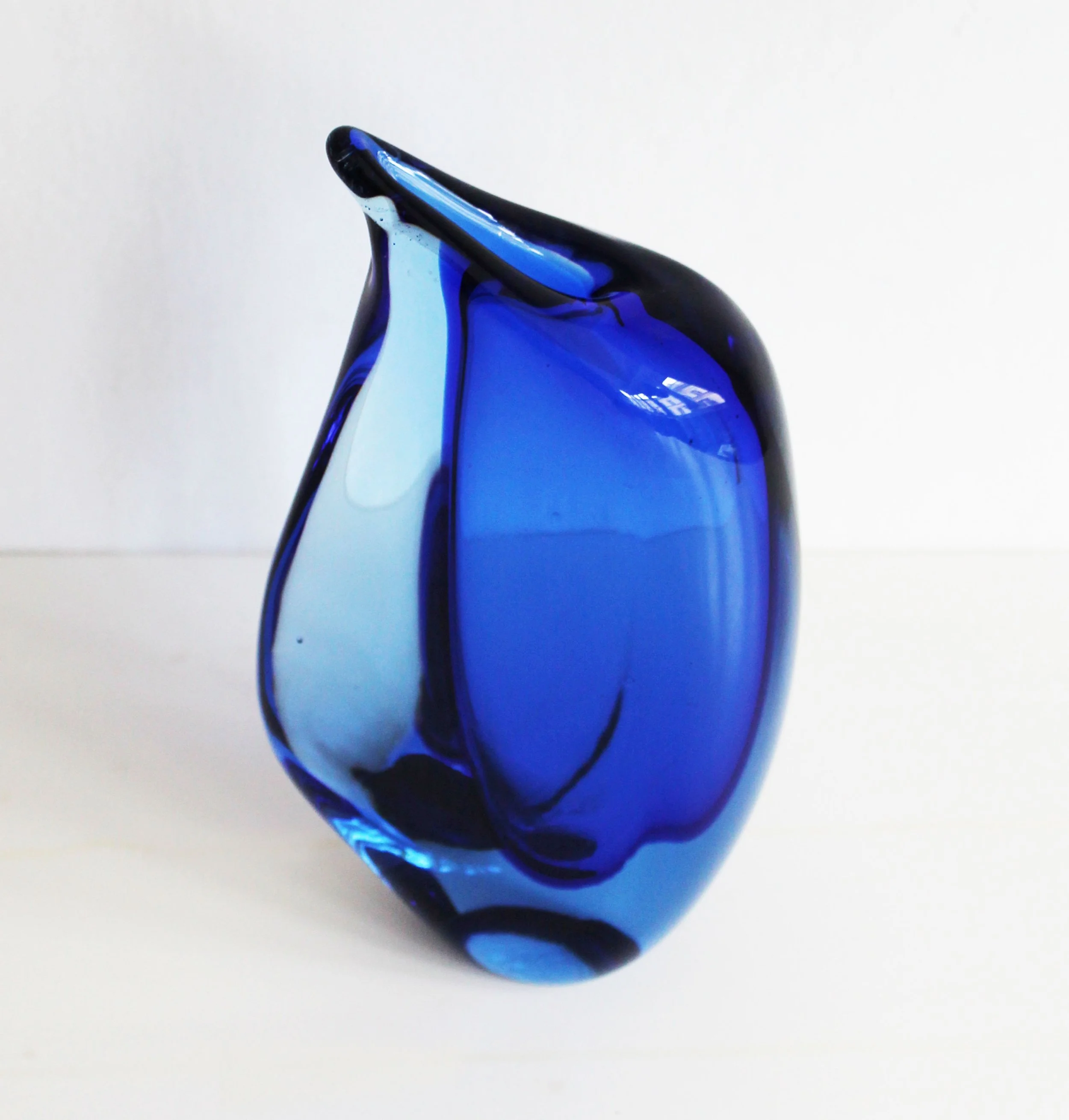 Hand-shaped 1960s art glass vase from Skrdlovice.jpg