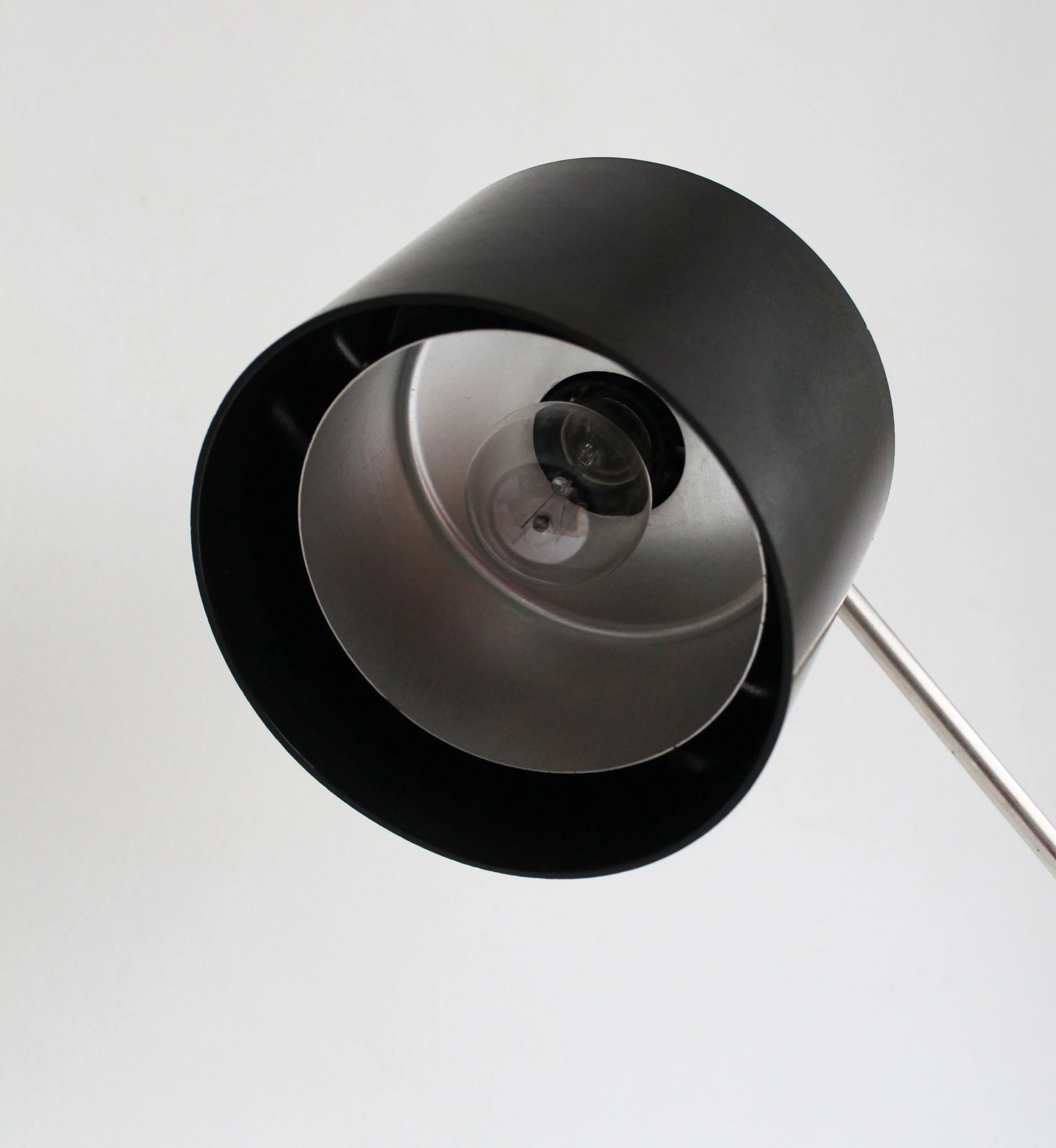 Adjustable vintage reading lamp.jpg