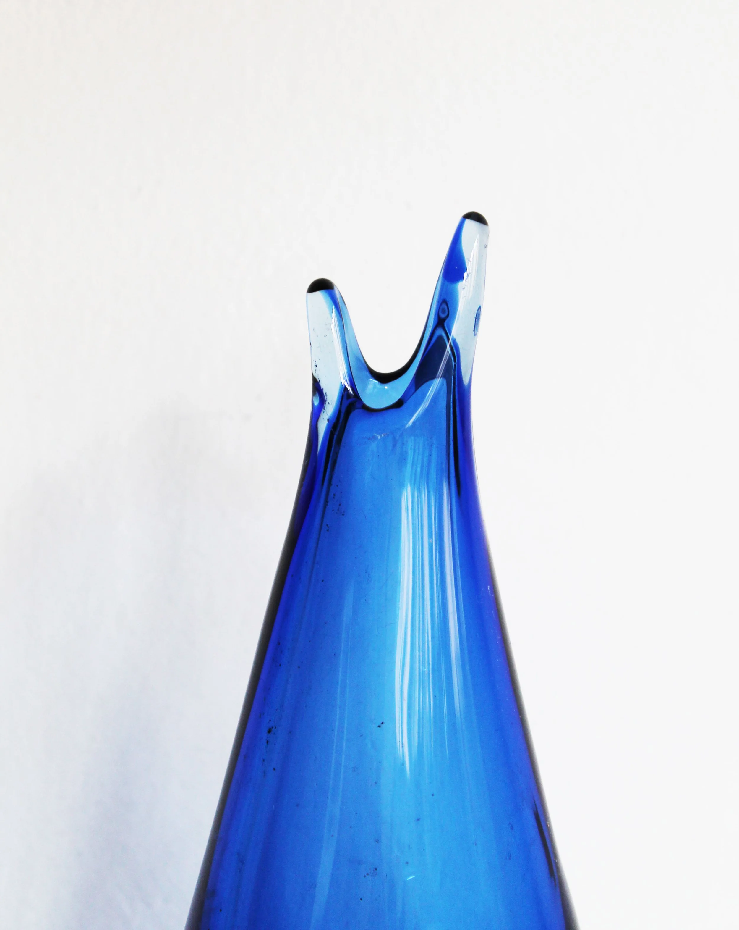 Collectible Czech glass vase by female designers.jpg