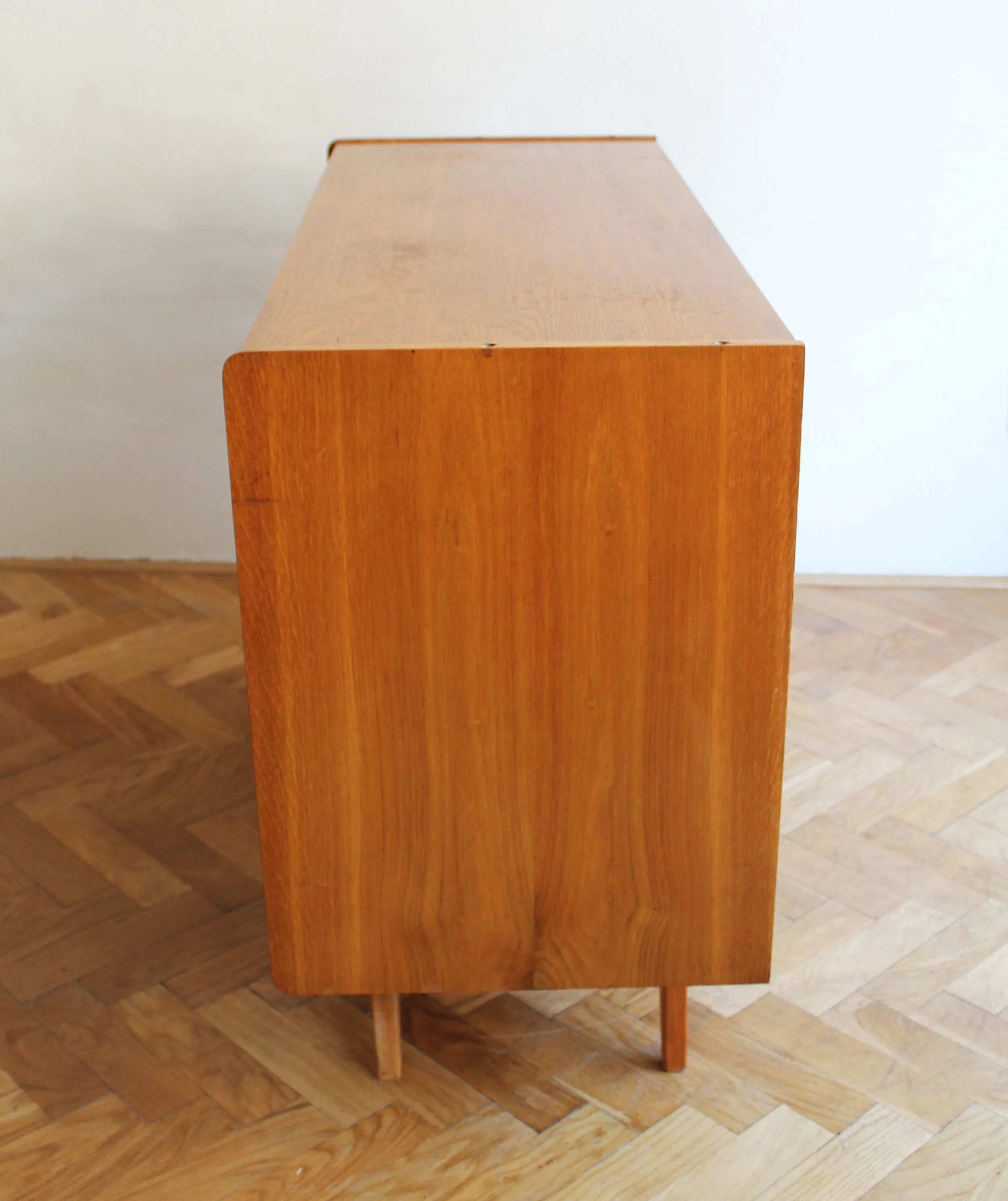 Restored U-453 sideboard in very good vintage condition.jpg