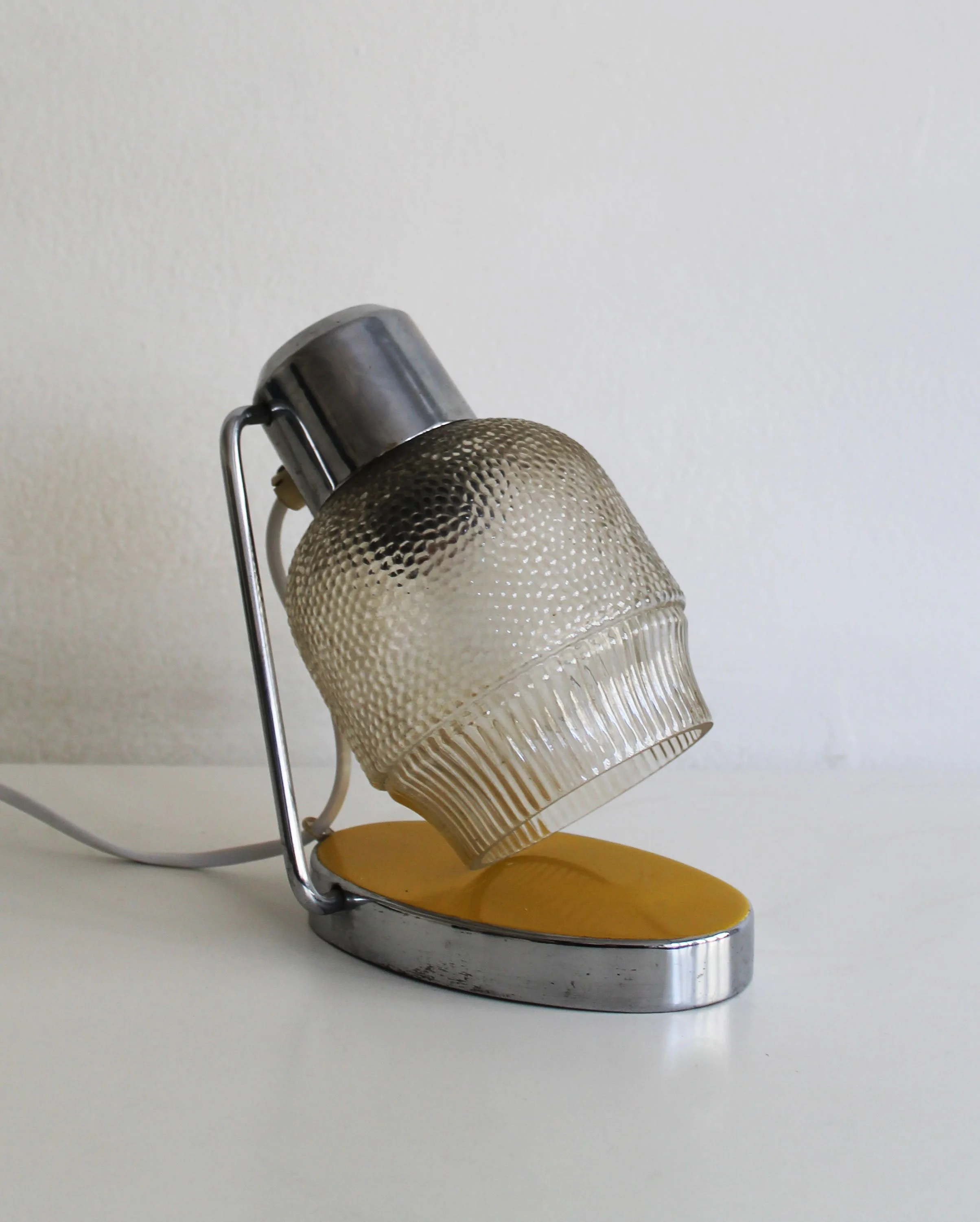 Detail of hammered glass lampshade on 1950s Drupol light.jpg