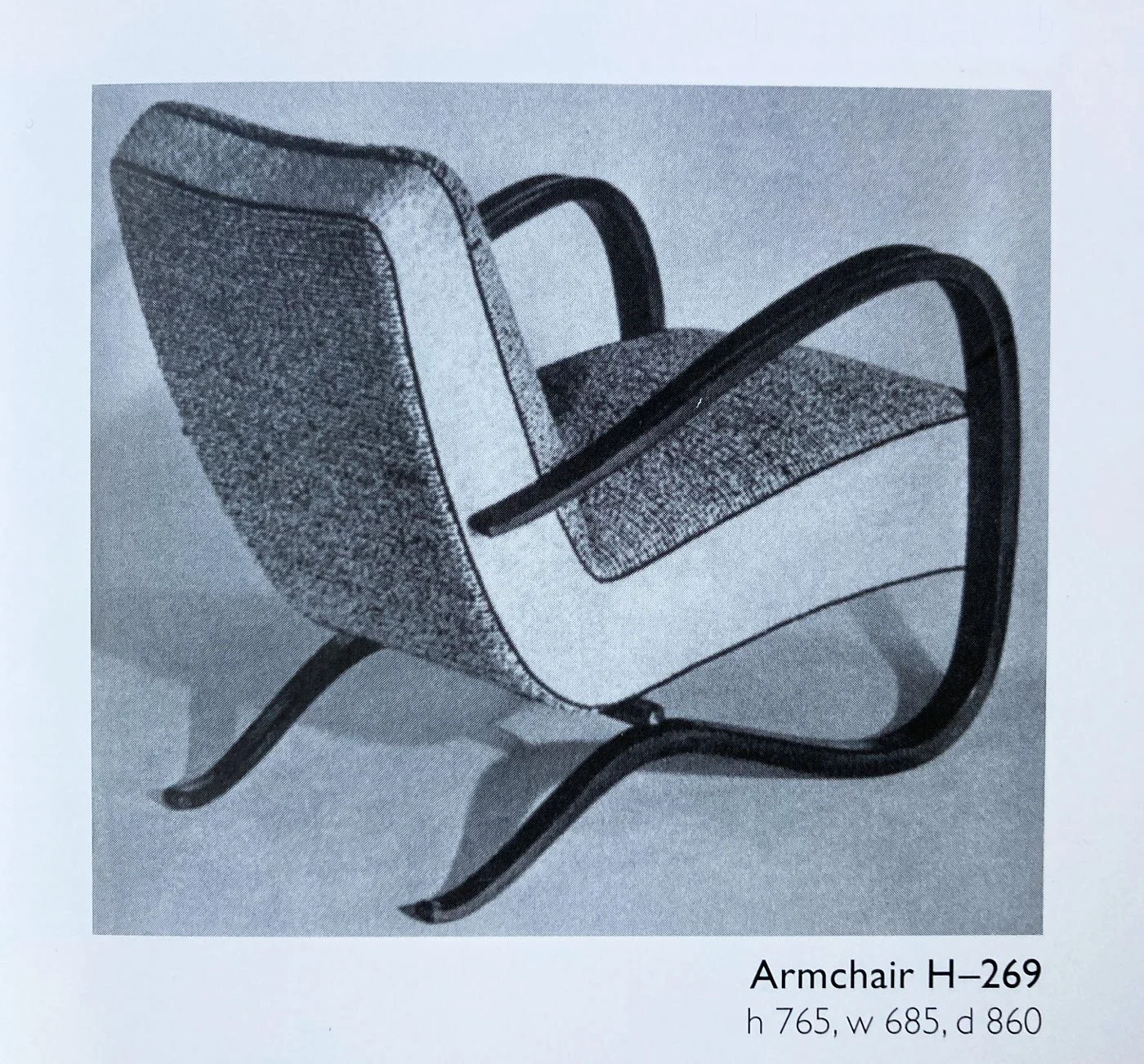 Halabala_armchair_h-269_collectors_furniture_icon.jpg