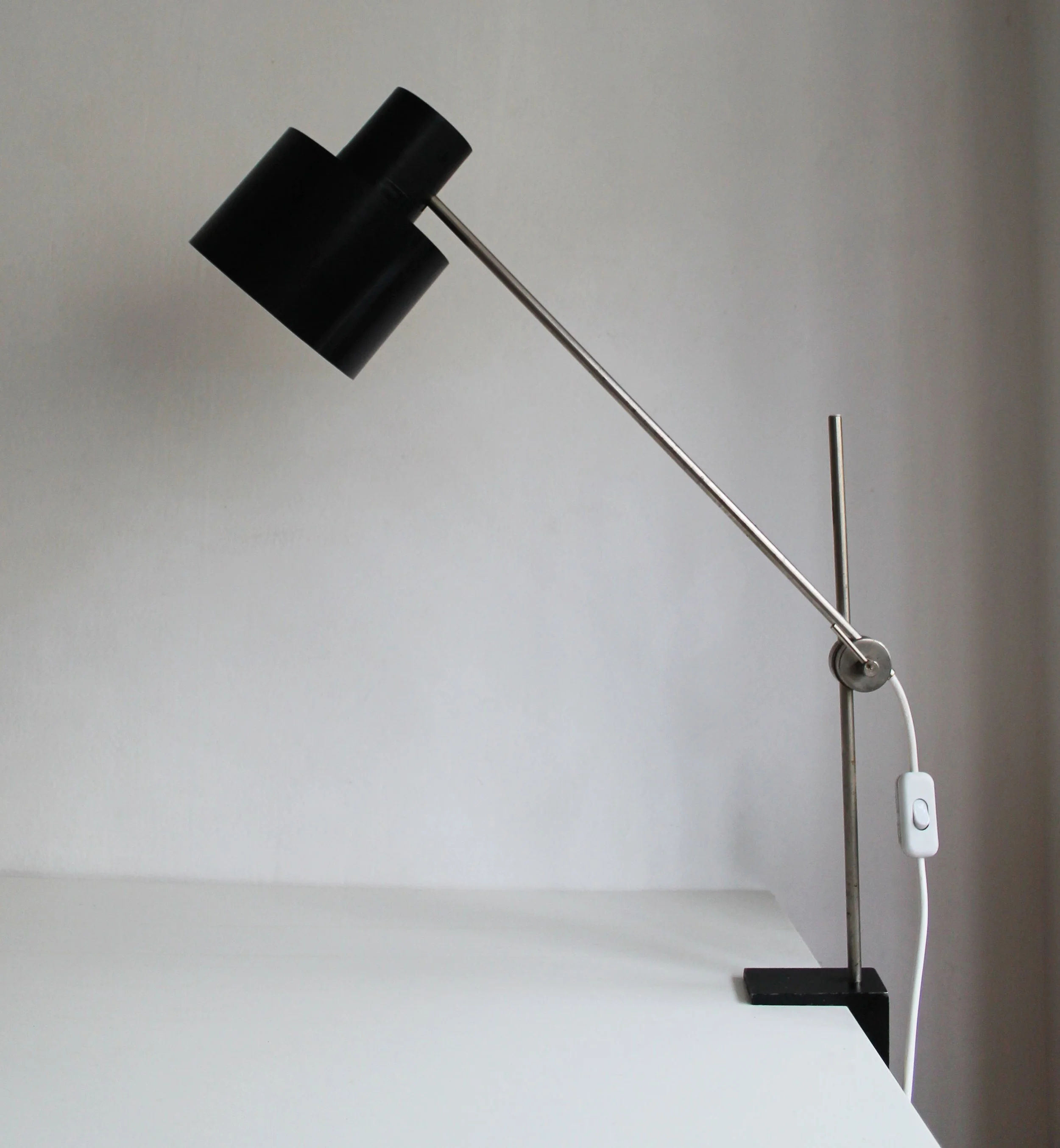 Black Bakelite mid-century desk lamp.jpg