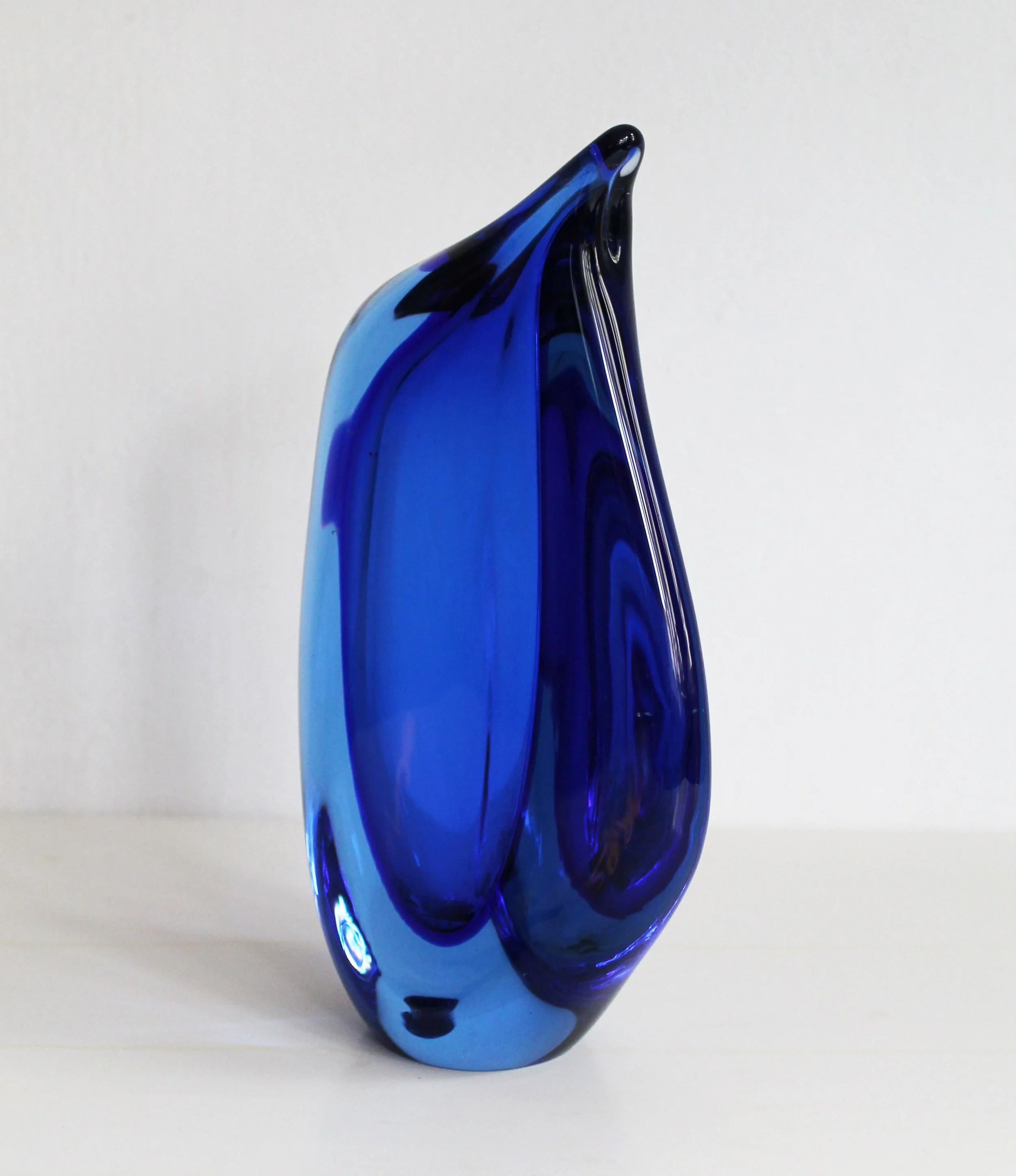 Sculptural flower vase designed by Stáhlíková and Velíšková.jpg