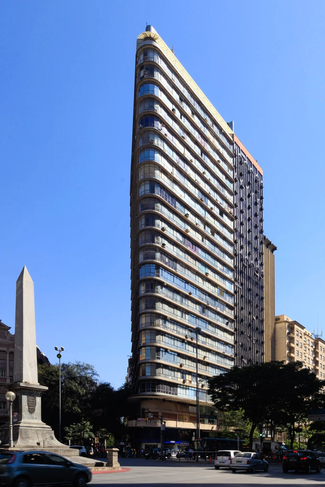 ARQBH - ULPIANO MUNIZ - EDIFICIO JOAQUIM DE PAULA.jpg