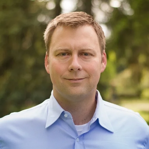 Mike Headshot2 small.jpg