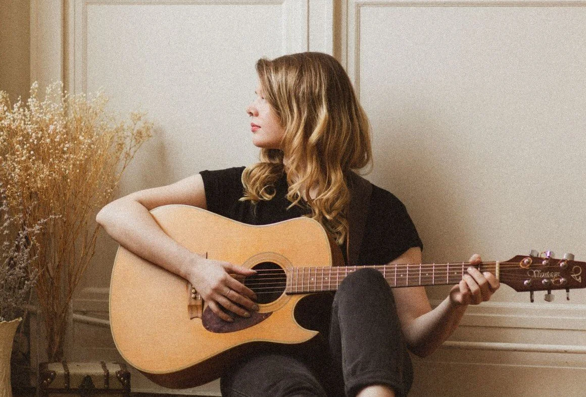 Acoustic Artist Series: Calendula - "Loveletter", A CD Release Event (Folk / Indie)