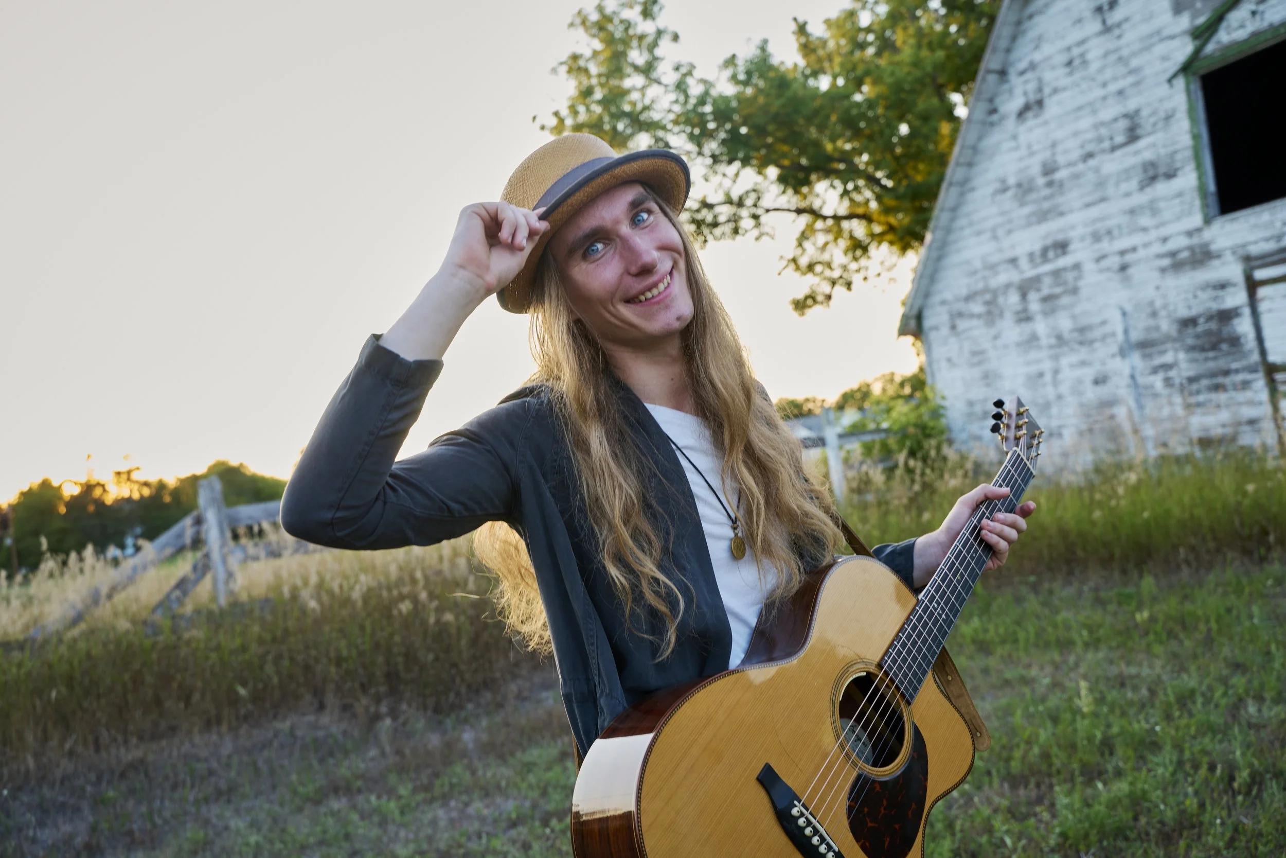 EC-CHAP Acoustic Artist Series: Singer/Songwriter &amp; Season 8 Winner of "The Voice" - Sawyer Fredericks in Concert
